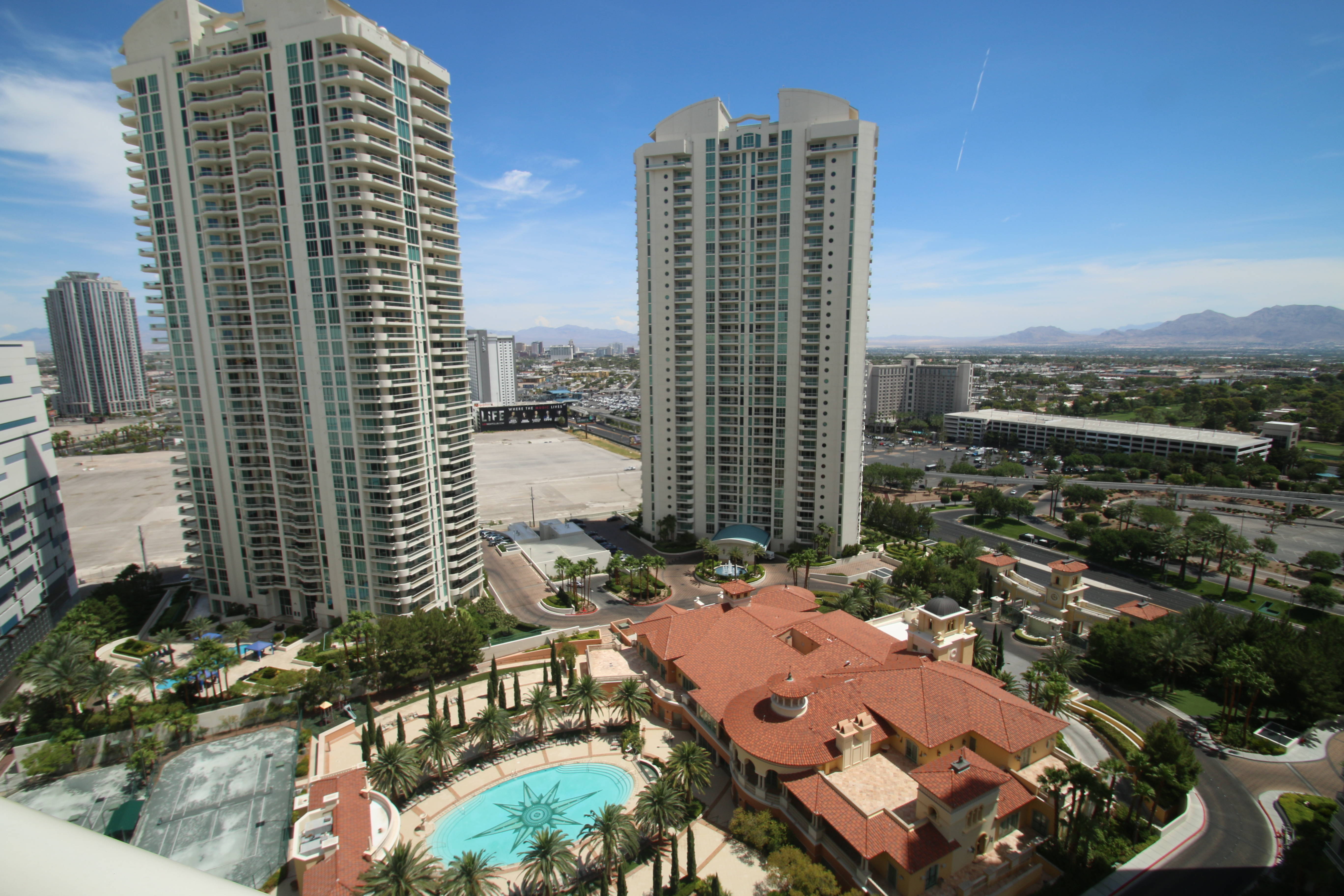 Turnberry Towers Luxury High Rise Real Estate