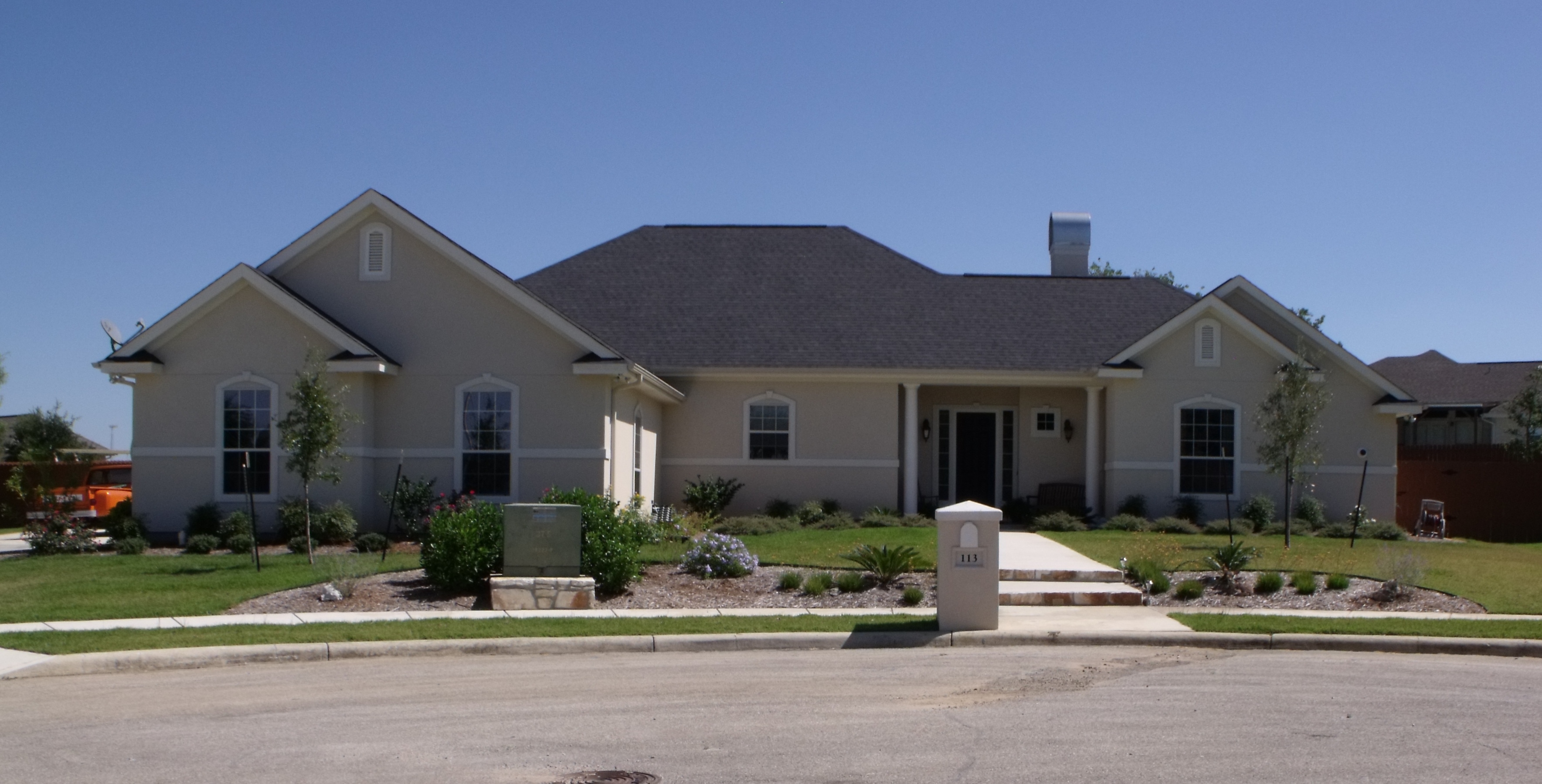 Want to know about La Vernia, TX?