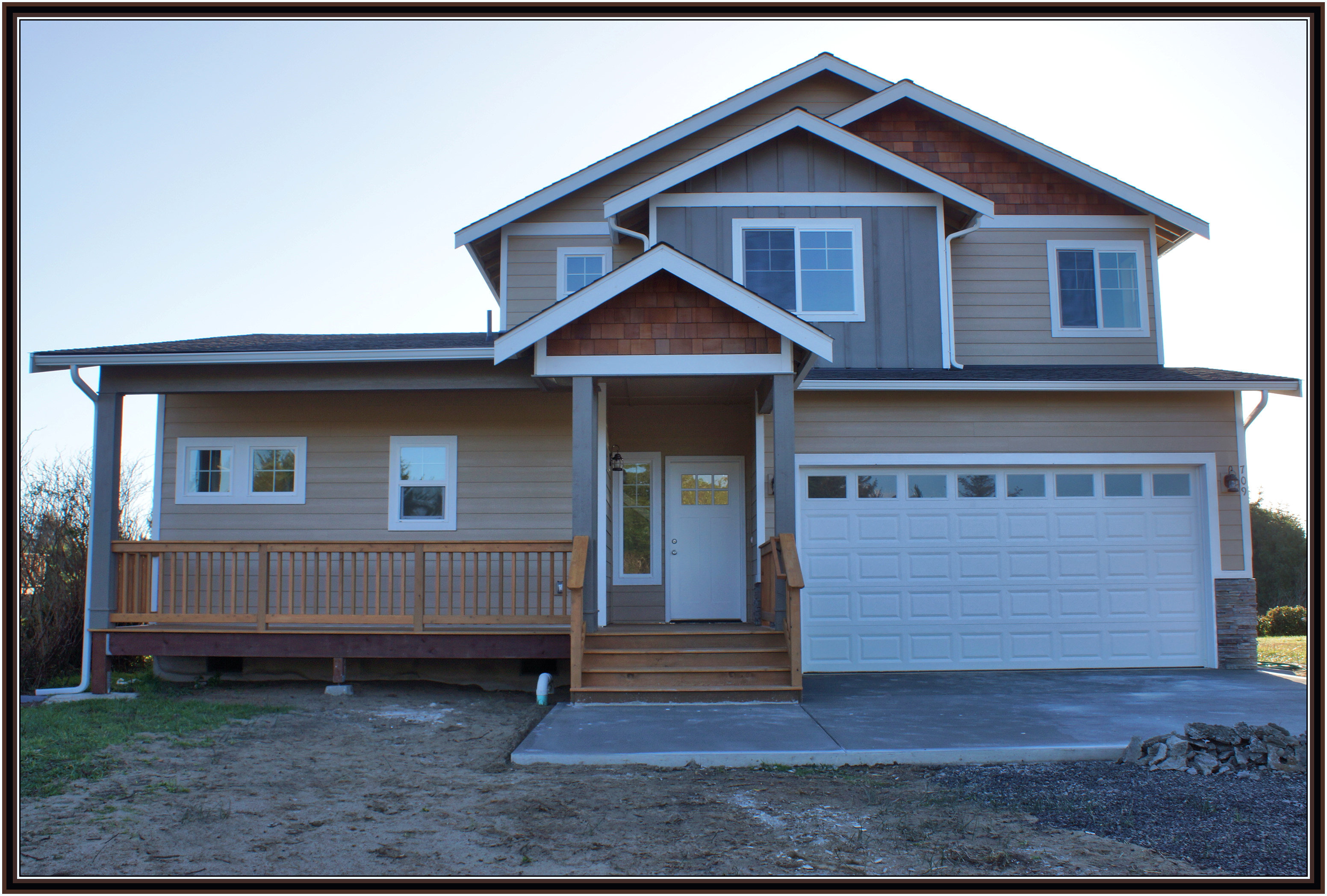OCEAN SHORES REAL ESTATE New Waterfront Home! 4br 3ba