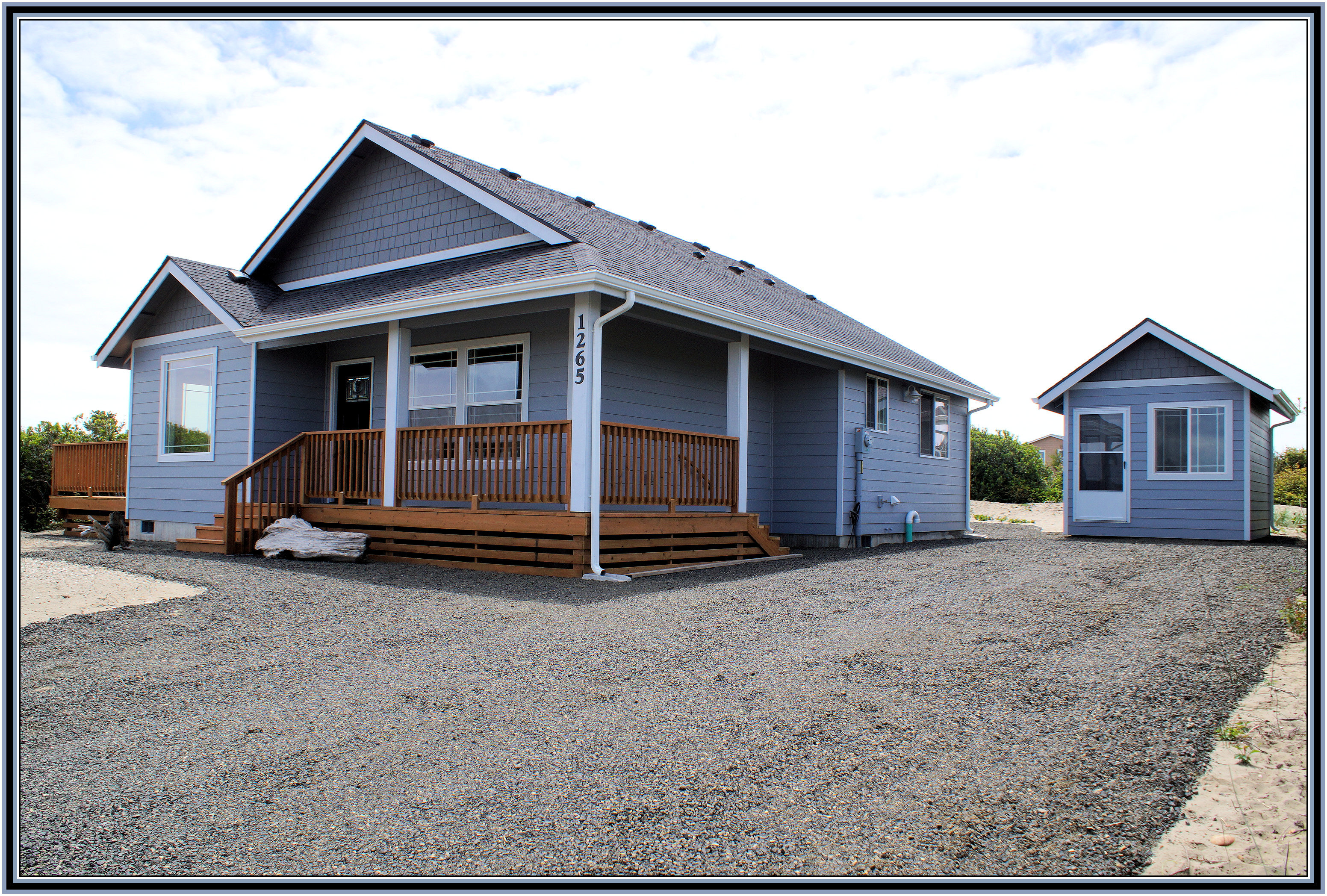 OCEAN SHORES REAL ESTATE New 2br 2ba Cottage! 11 Lots