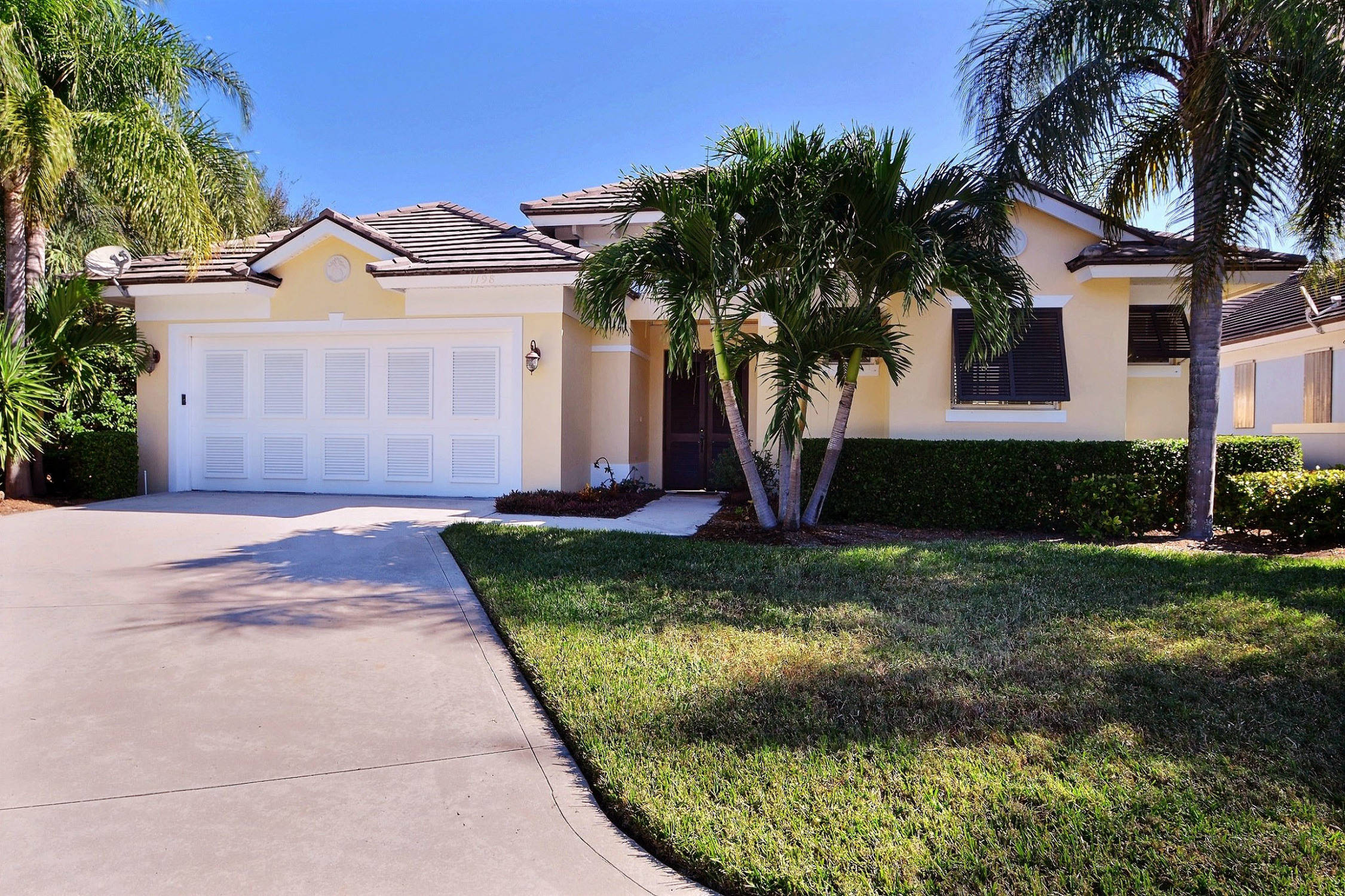 LUXURY HOME IN GOLF COURSE COMMUNITY VERO BEACH FLORIDA