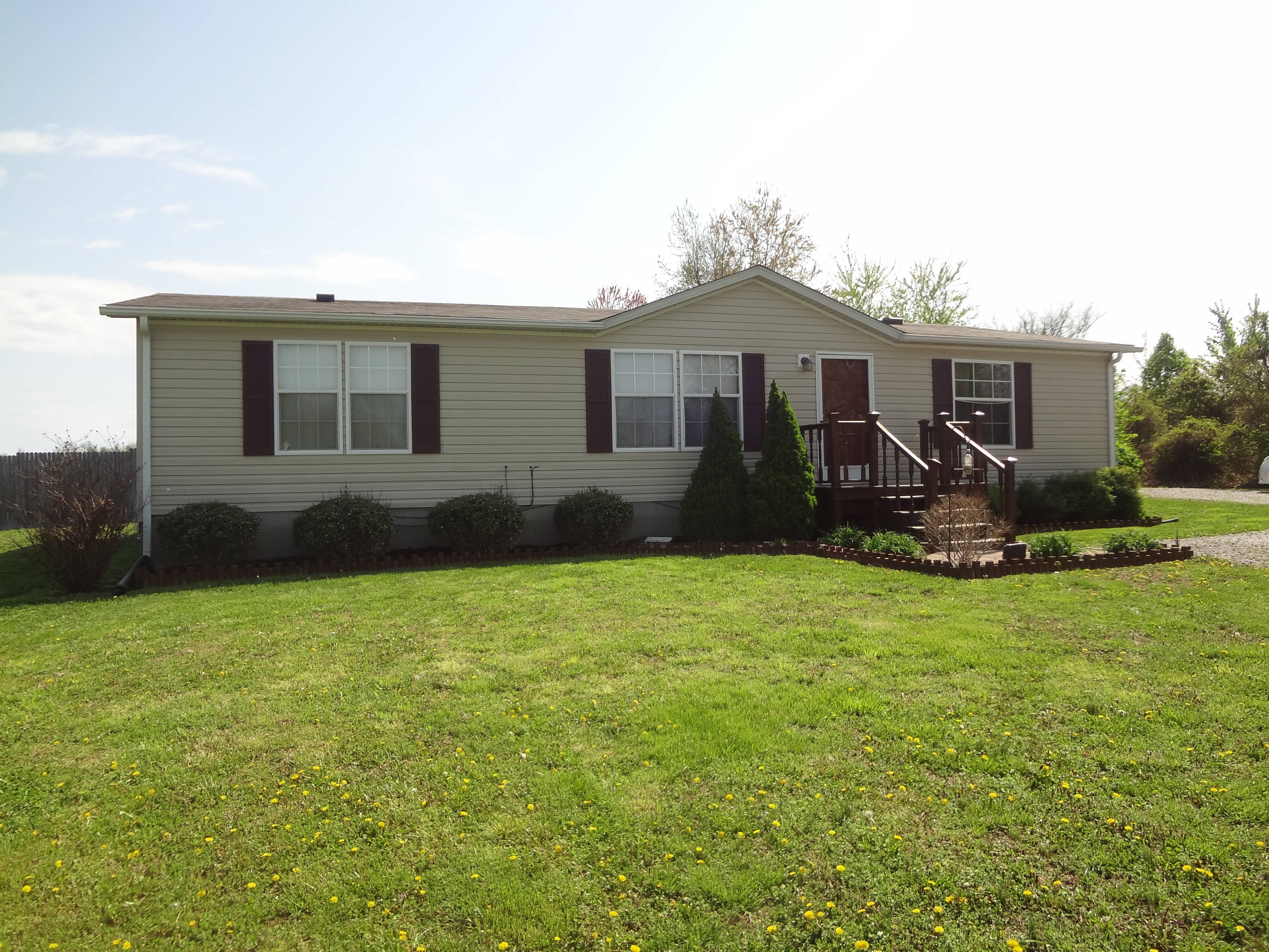 **PRICE REDUCED**20580 Fry Rd. Otisco, IN 47163