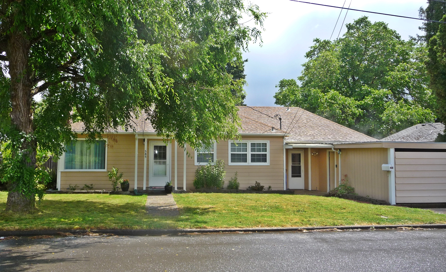 3 bedroom home in Monmouth Oregon For Sale