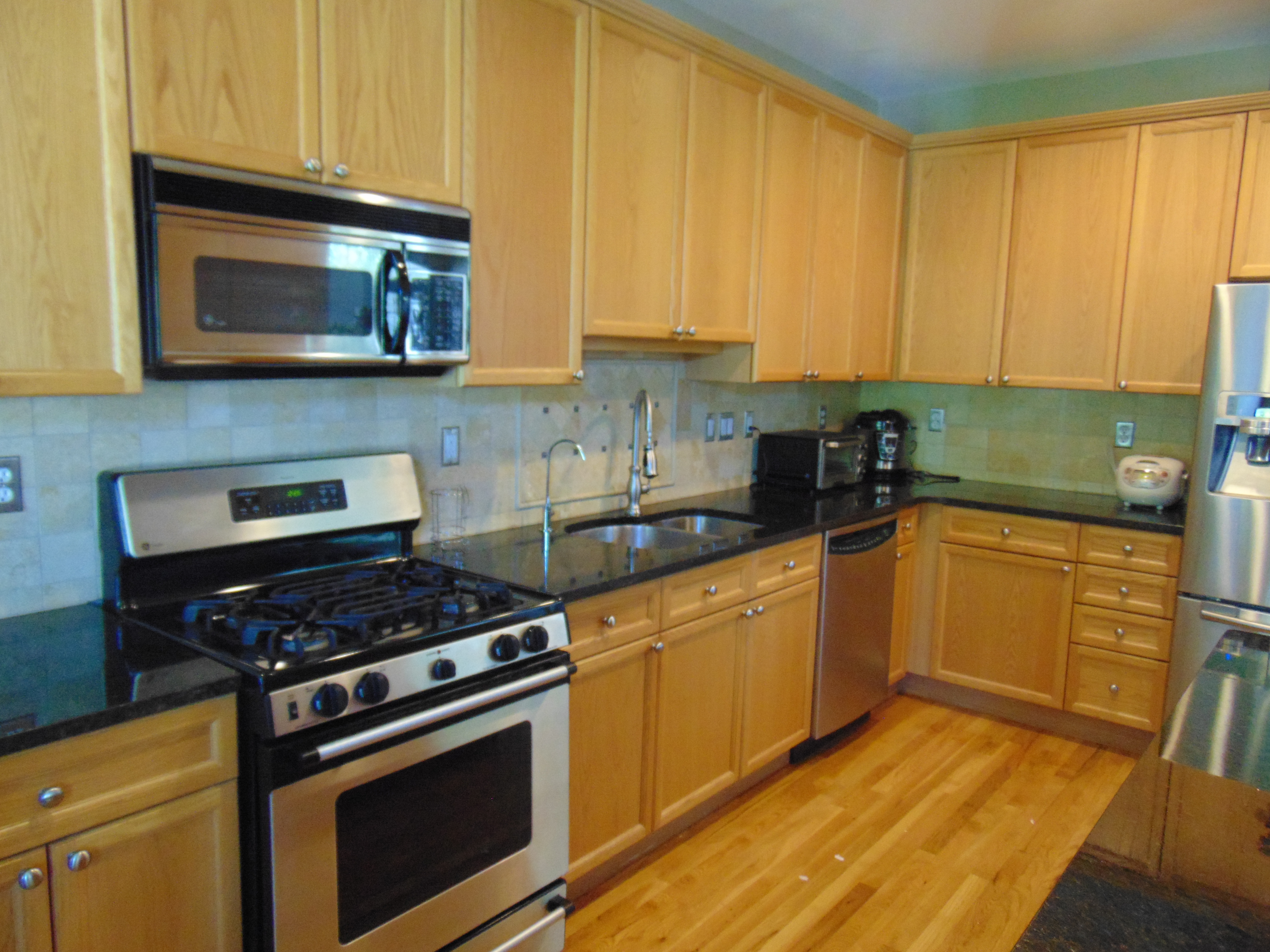 Premium Leasing Opportunity at Woodland HillsDanbury,C