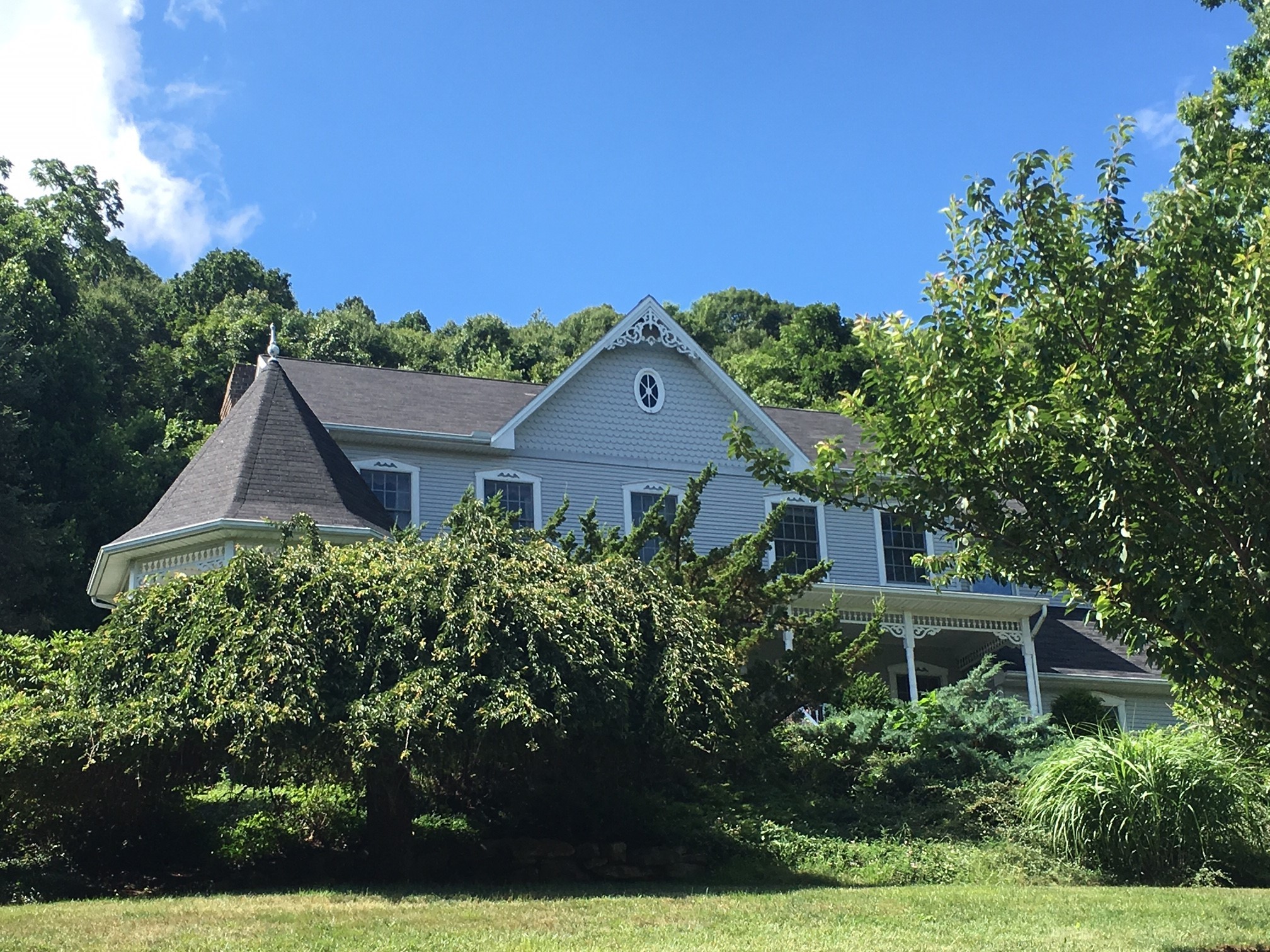 Majestic Views 2374 Forest Hills Drive, Harrisburg