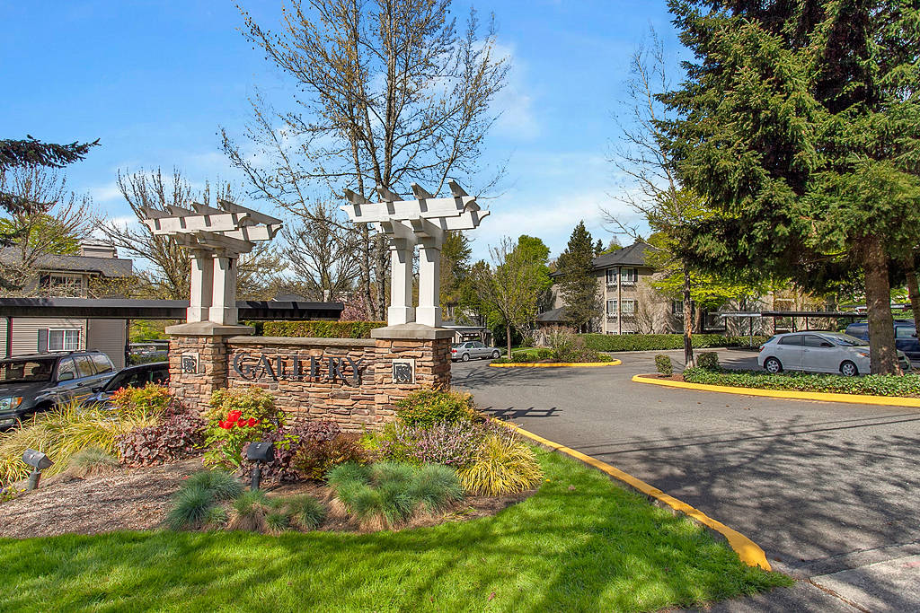 Downtown Kirkland Condo For Sale