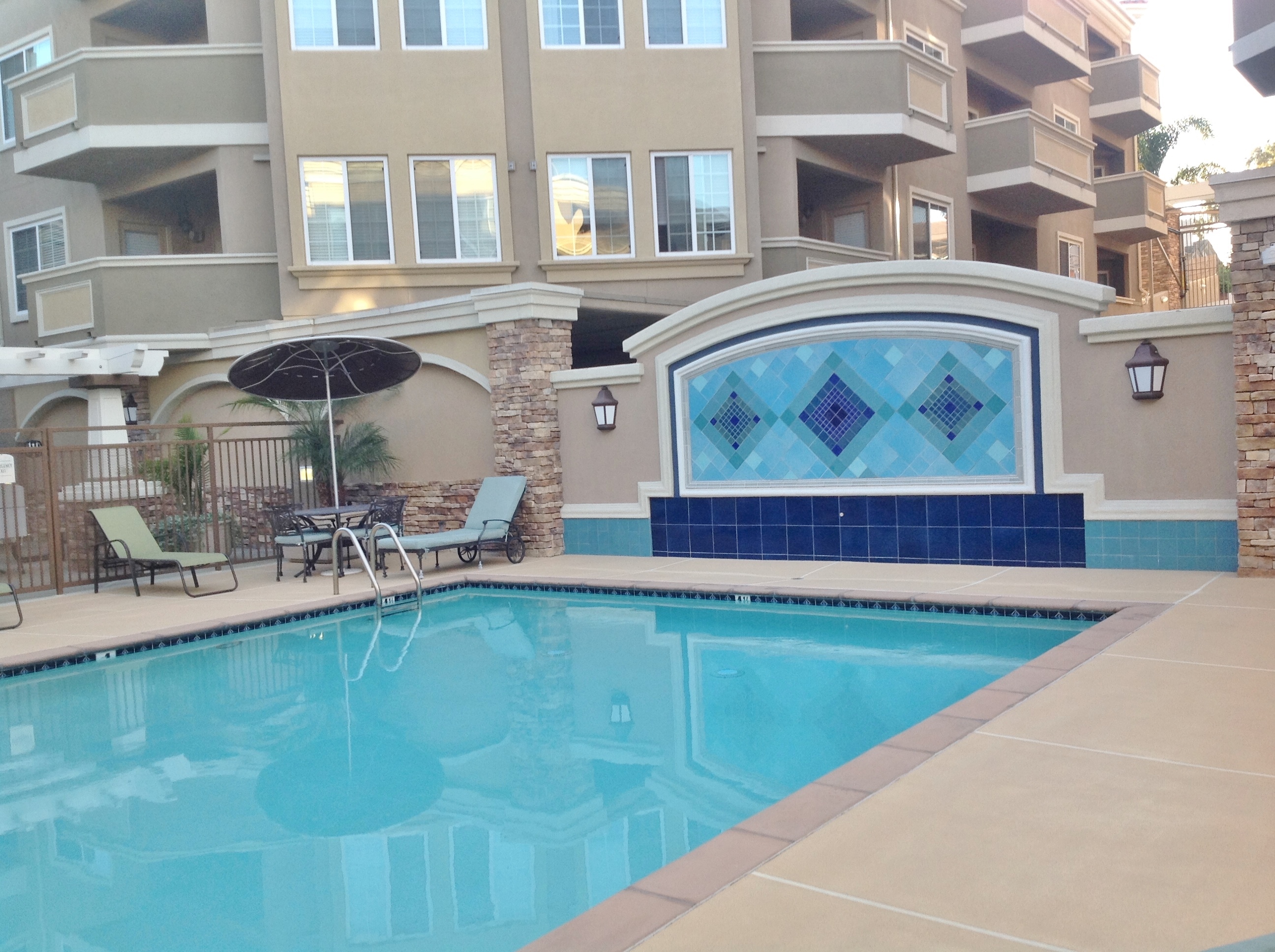 2 Bd Condo For Sale at Breakwater Village Redondo Beach