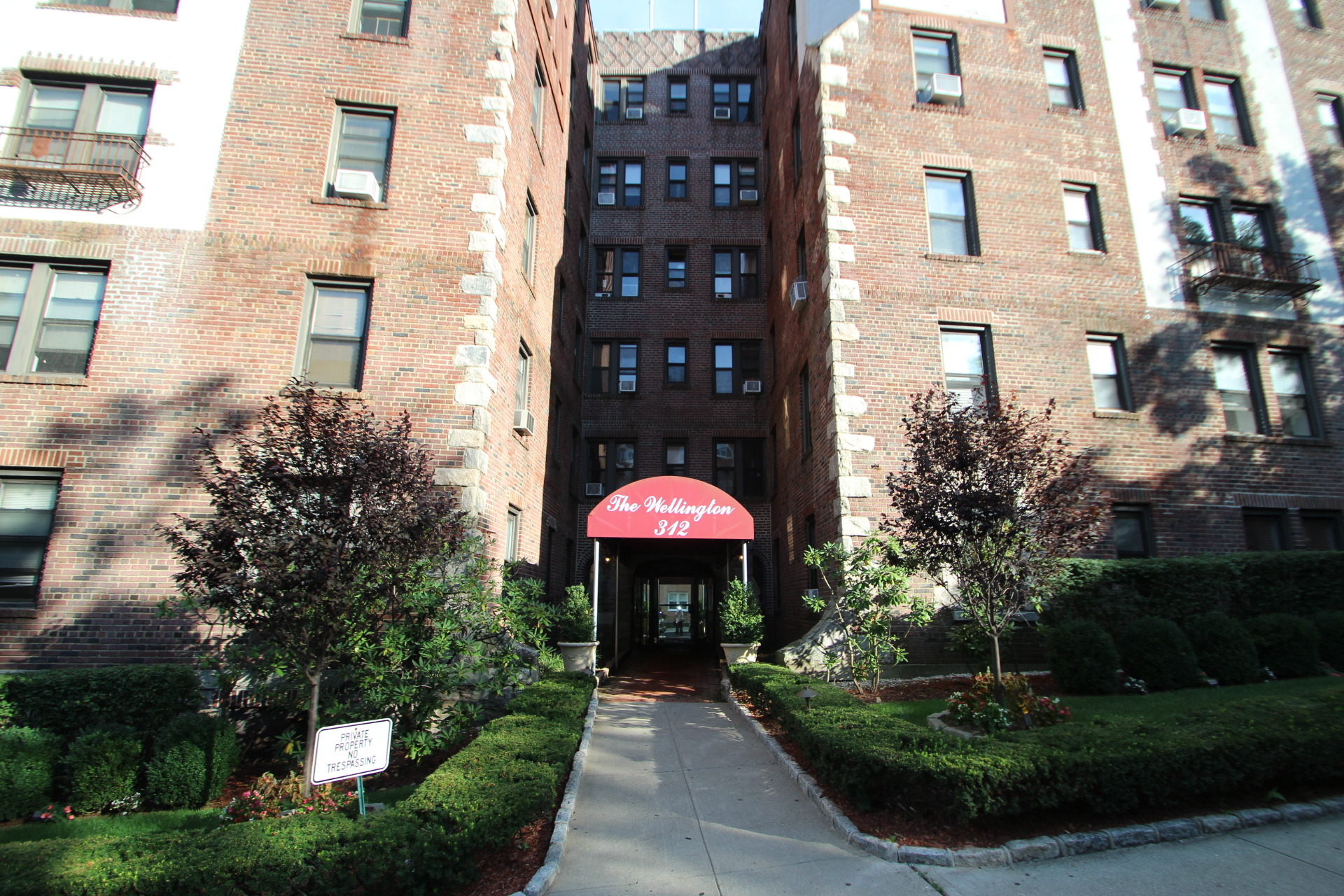 2BR/1Bth Condo for Sale in the Heart of White Plains