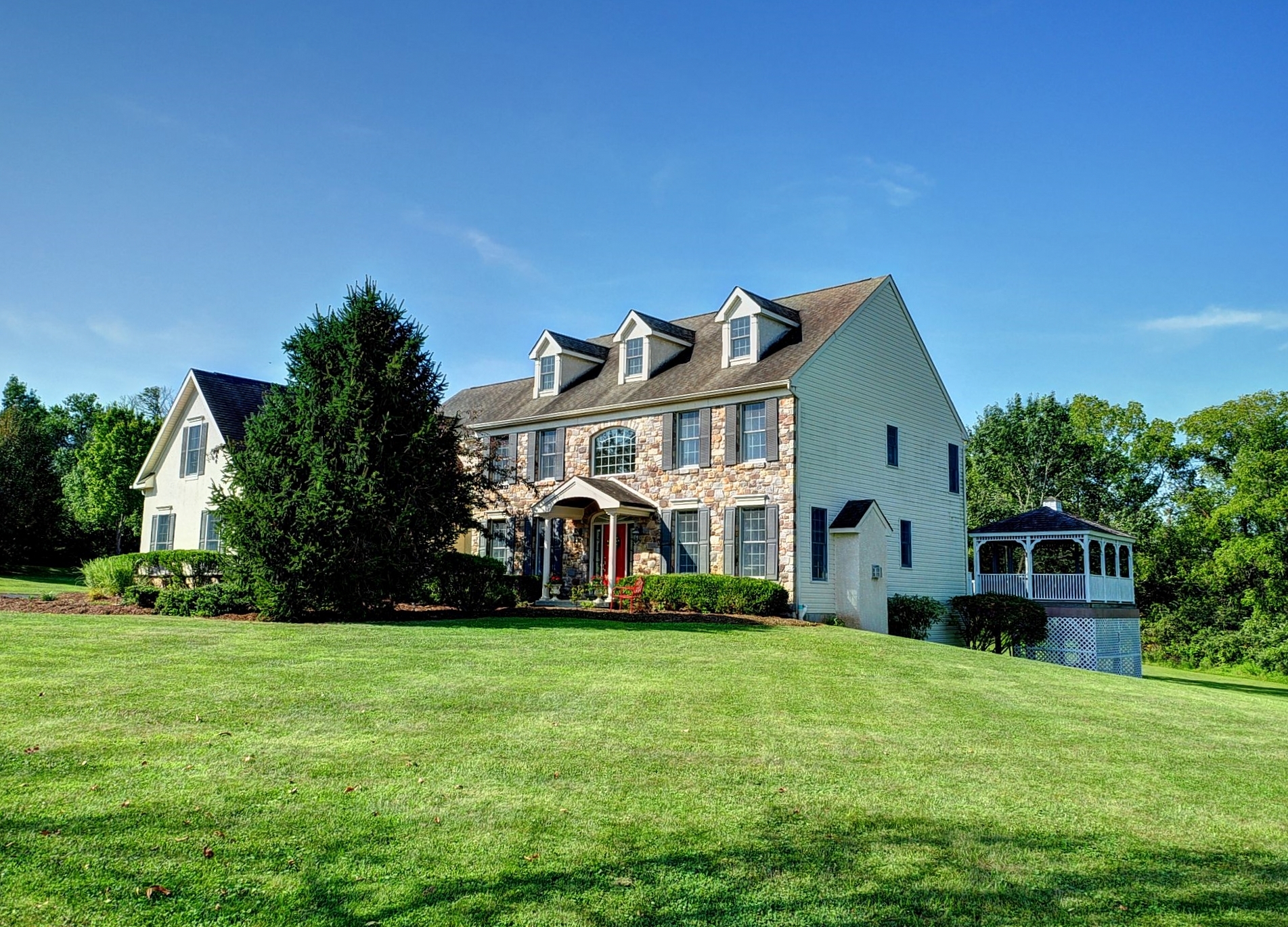 Luxury Home with InGround Pool in Methacton School Dist