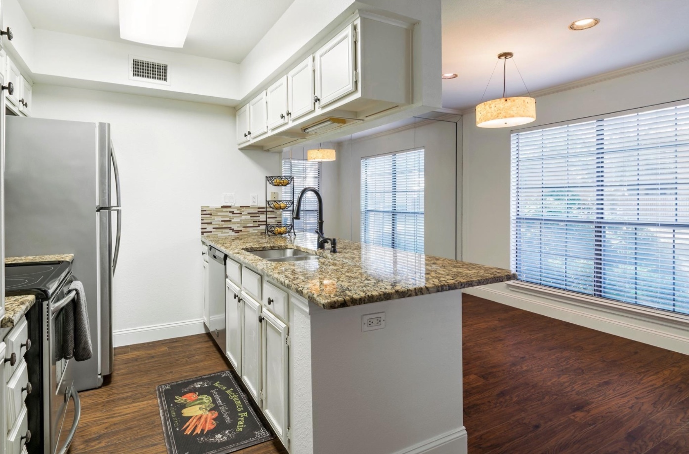 For Lease 1 BR Condo in Addison's Valley of Bent Tree