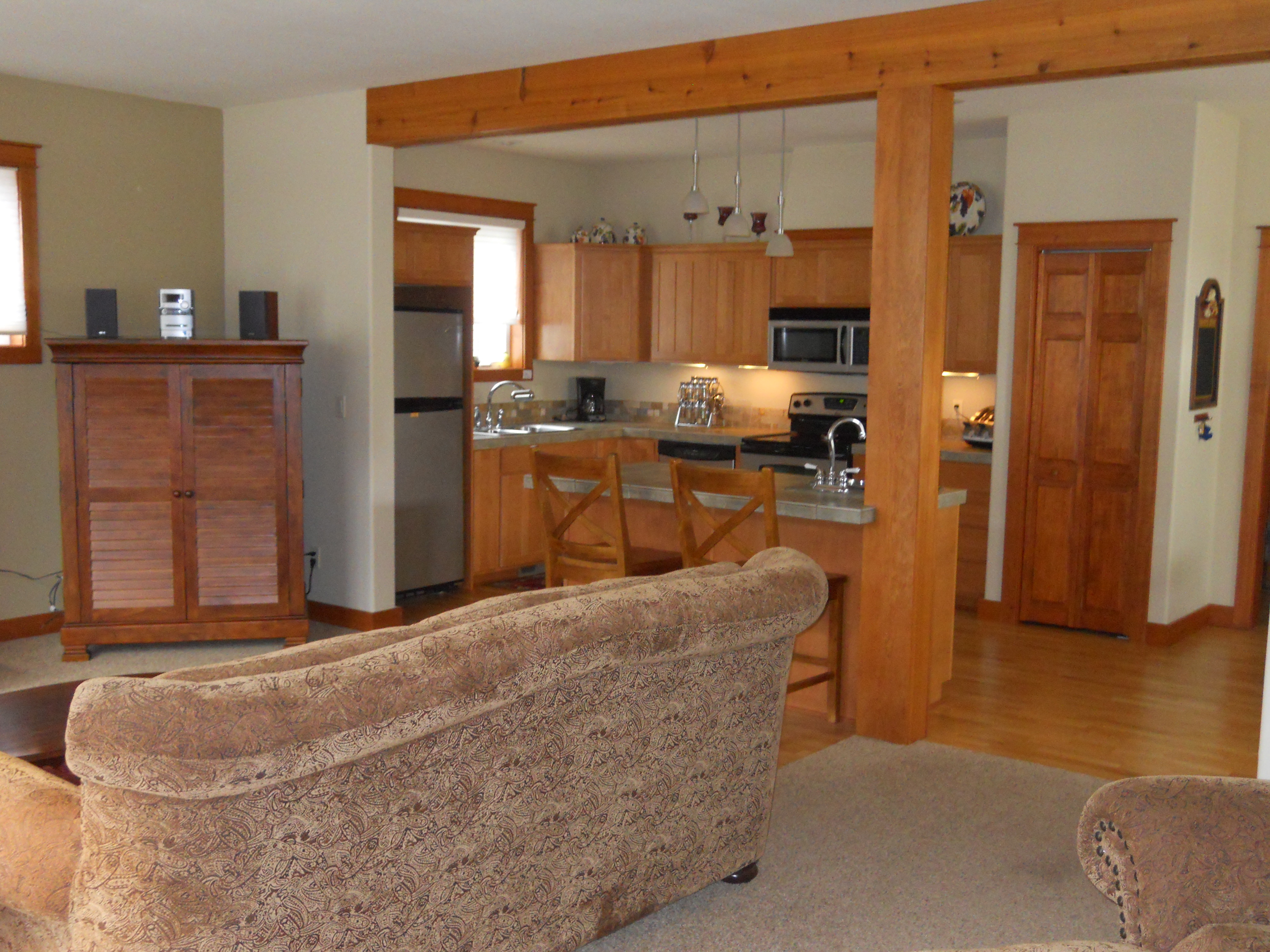 Waterfront home with 3 bedrooms 3 baths 4 sale Garfield Bay, Idaho