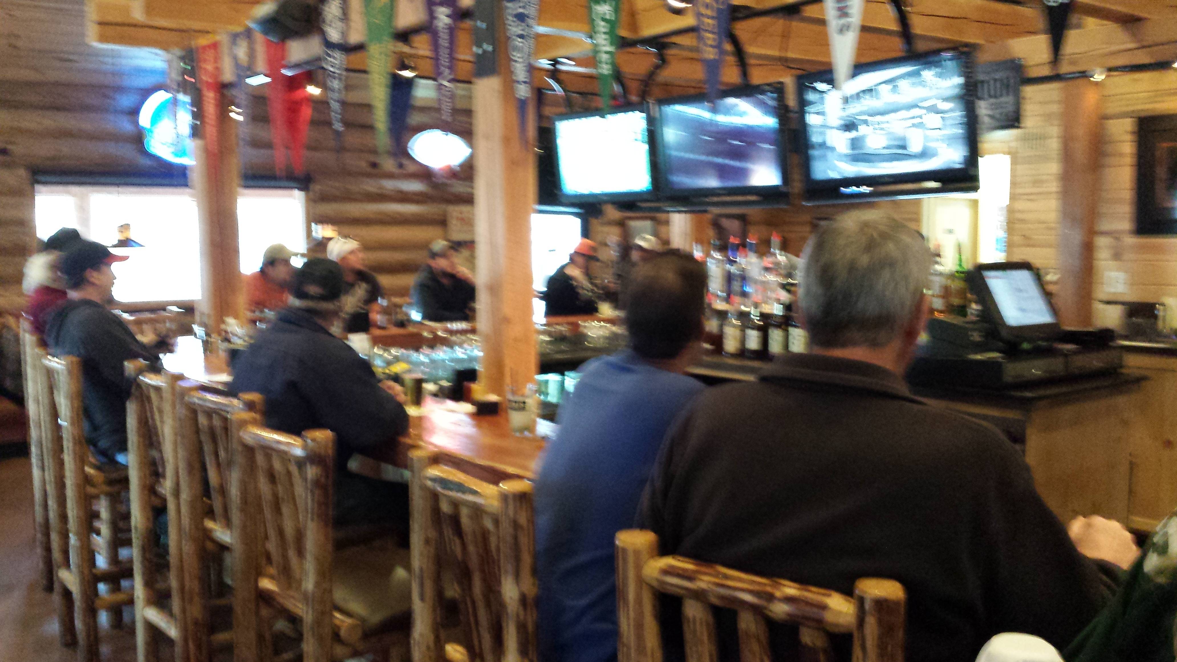 Sports Bar Sandpoint Idaho with full menu for all