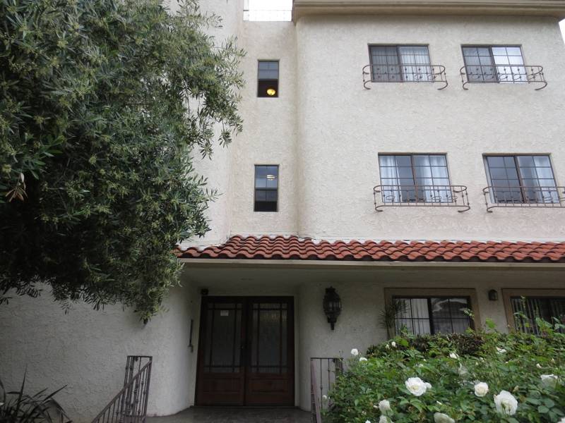 Pasadena CA The Madison Condos at 227 South Madison Ave