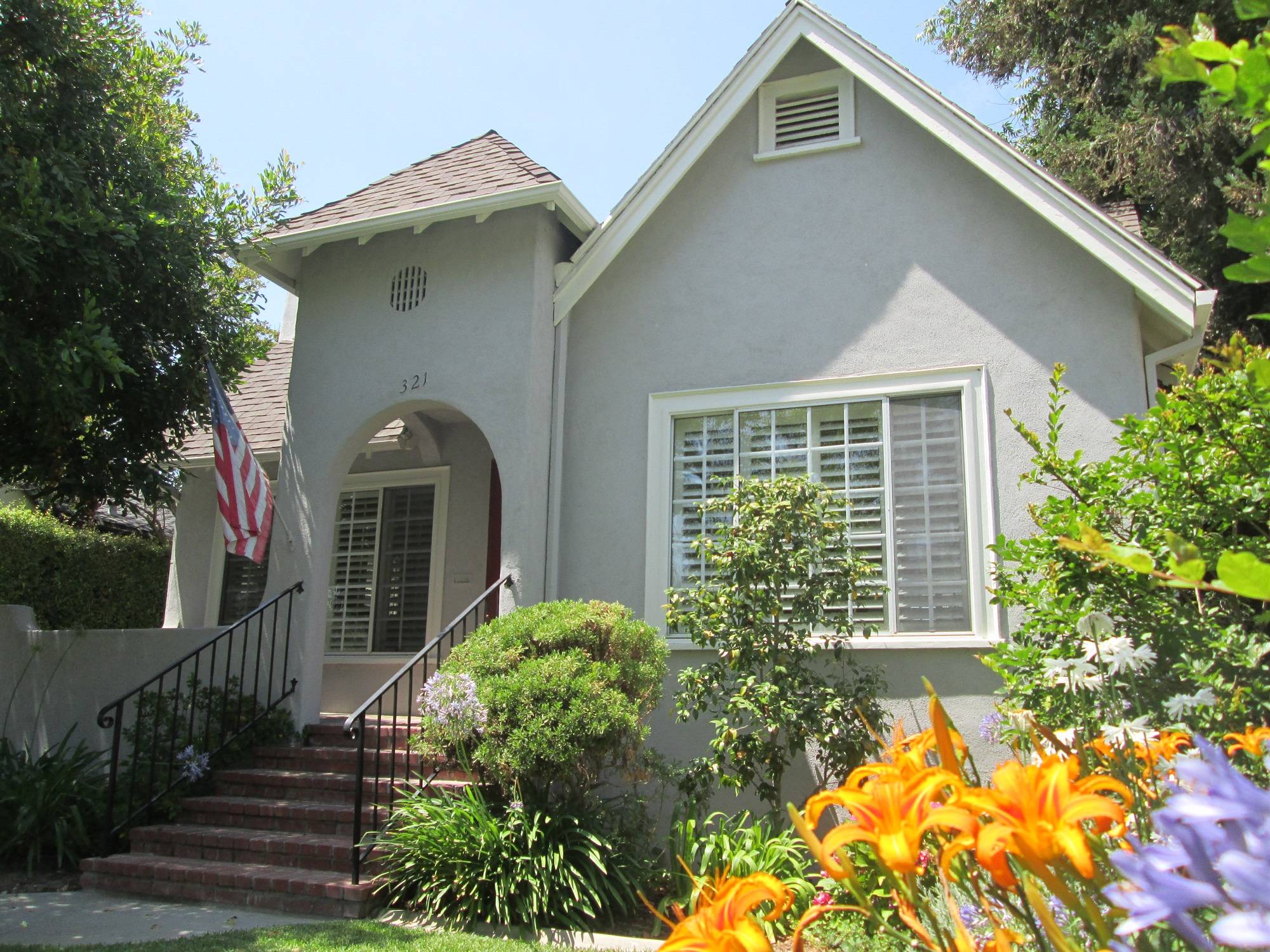 Pasadena CA Madison Heights Cottage For Sale