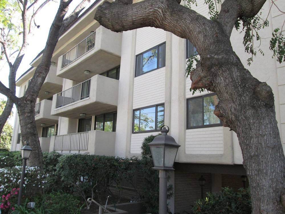 Pasadena Single Level Condos Near Millionaire’s Row