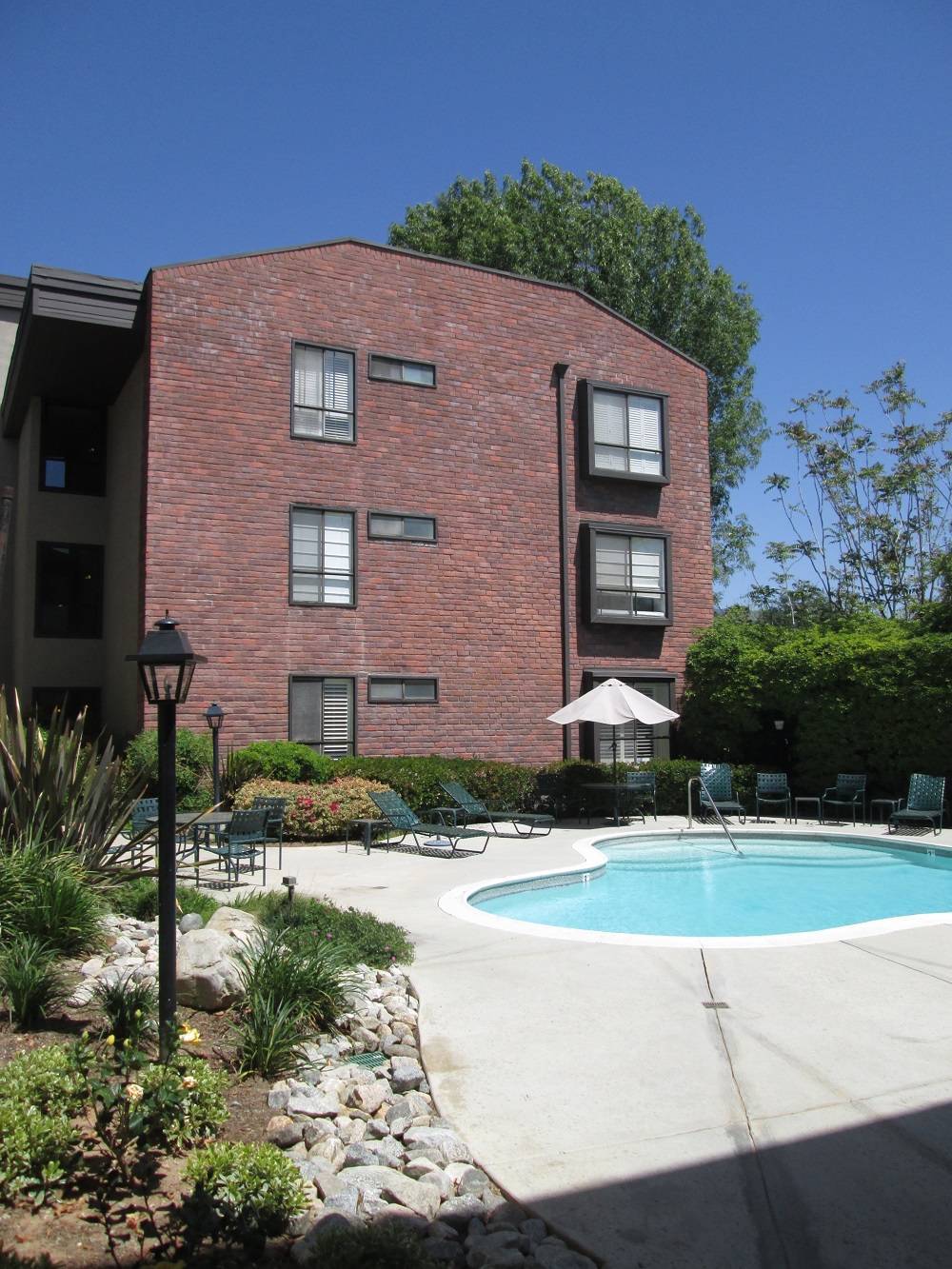 Pasadena Condos at 700 South Lake Avenue