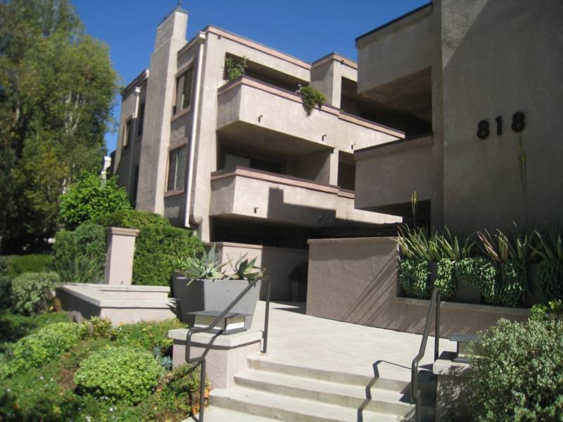 Condos and Townhomes in Madison Heights For Sale