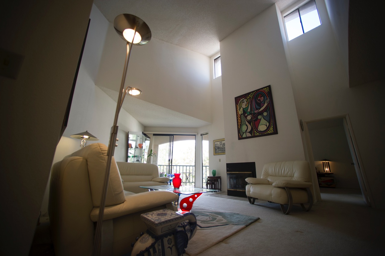 Los Angeles Linden Heights Condo in Monterey Hills Open House Schedule