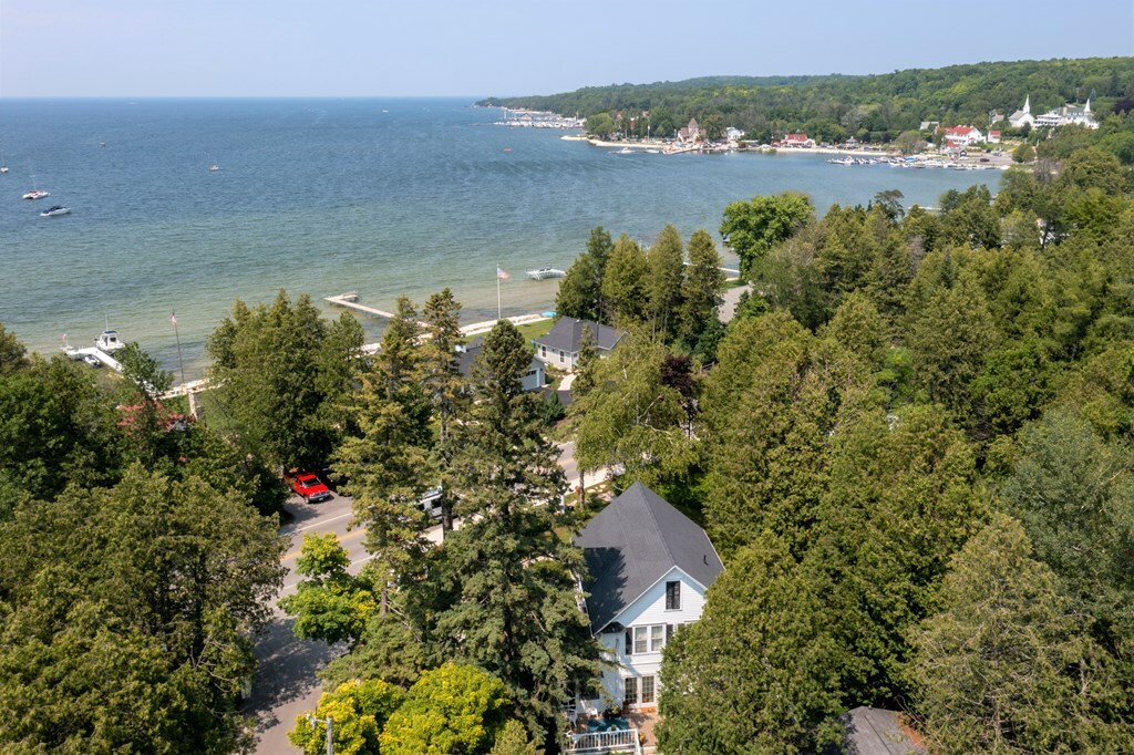 Door County Waterfront Homes for Sale 1902 Hillside Dr.