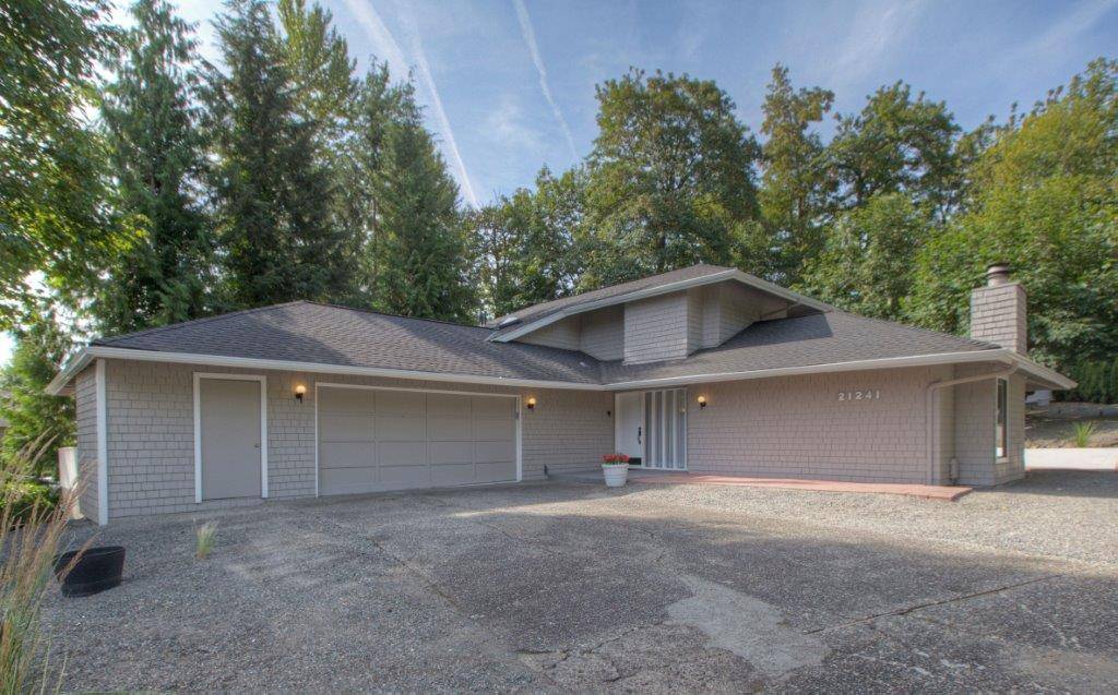 Cedar Downs Master on the Main Maple Valley Just List