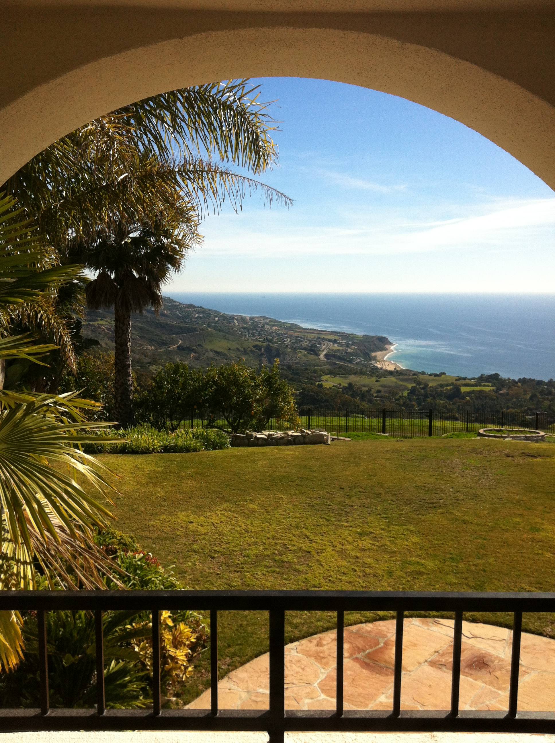 Palos Verdes Daily PhotoBig View and Big Yard