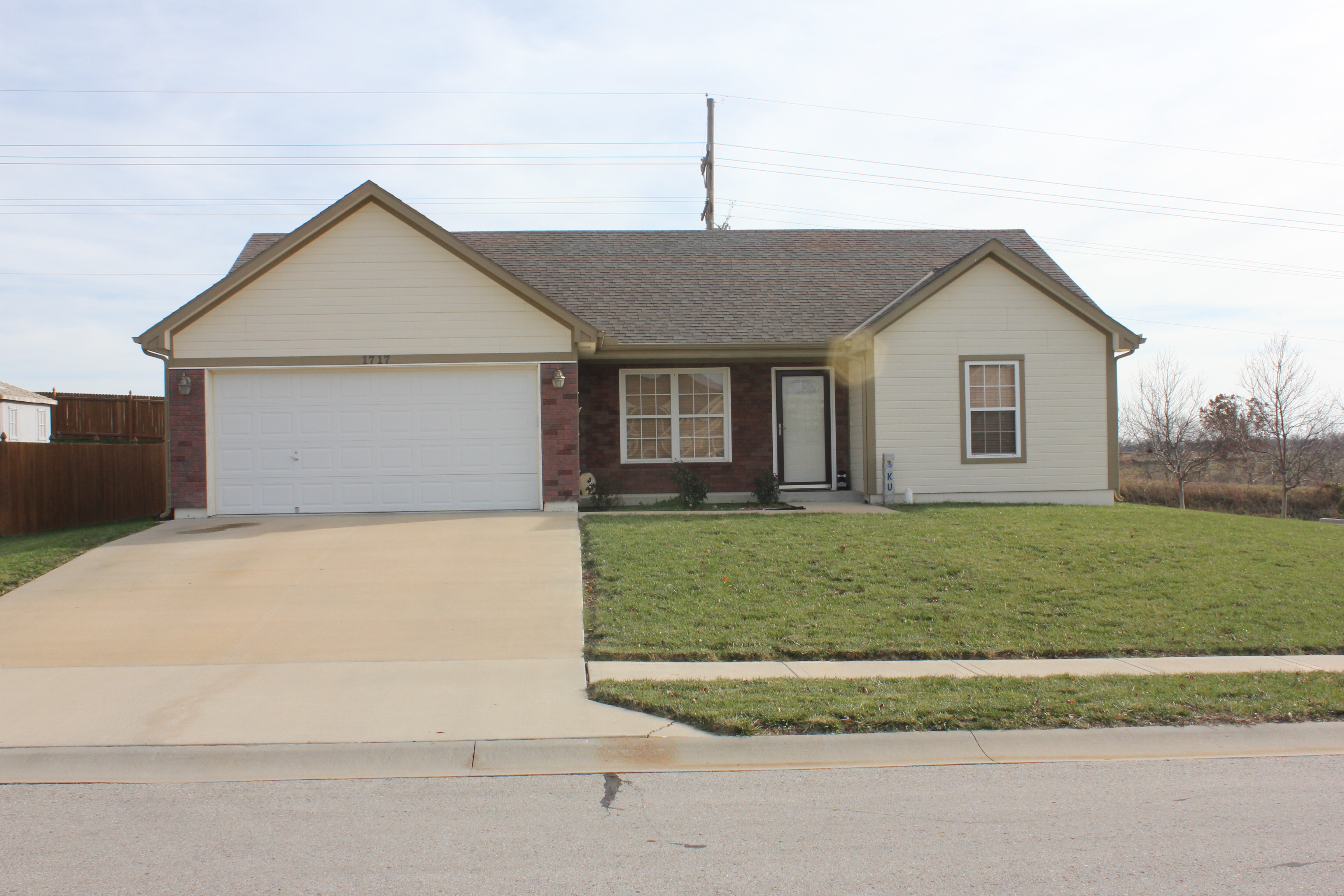Homes for Sale 1717 Chadwick Cove Lewisburg, Kansas