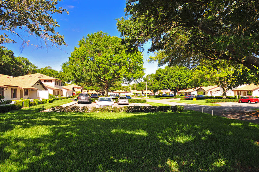 Find Townhomes For Sale in Pine Lake Villas, St. Cloud