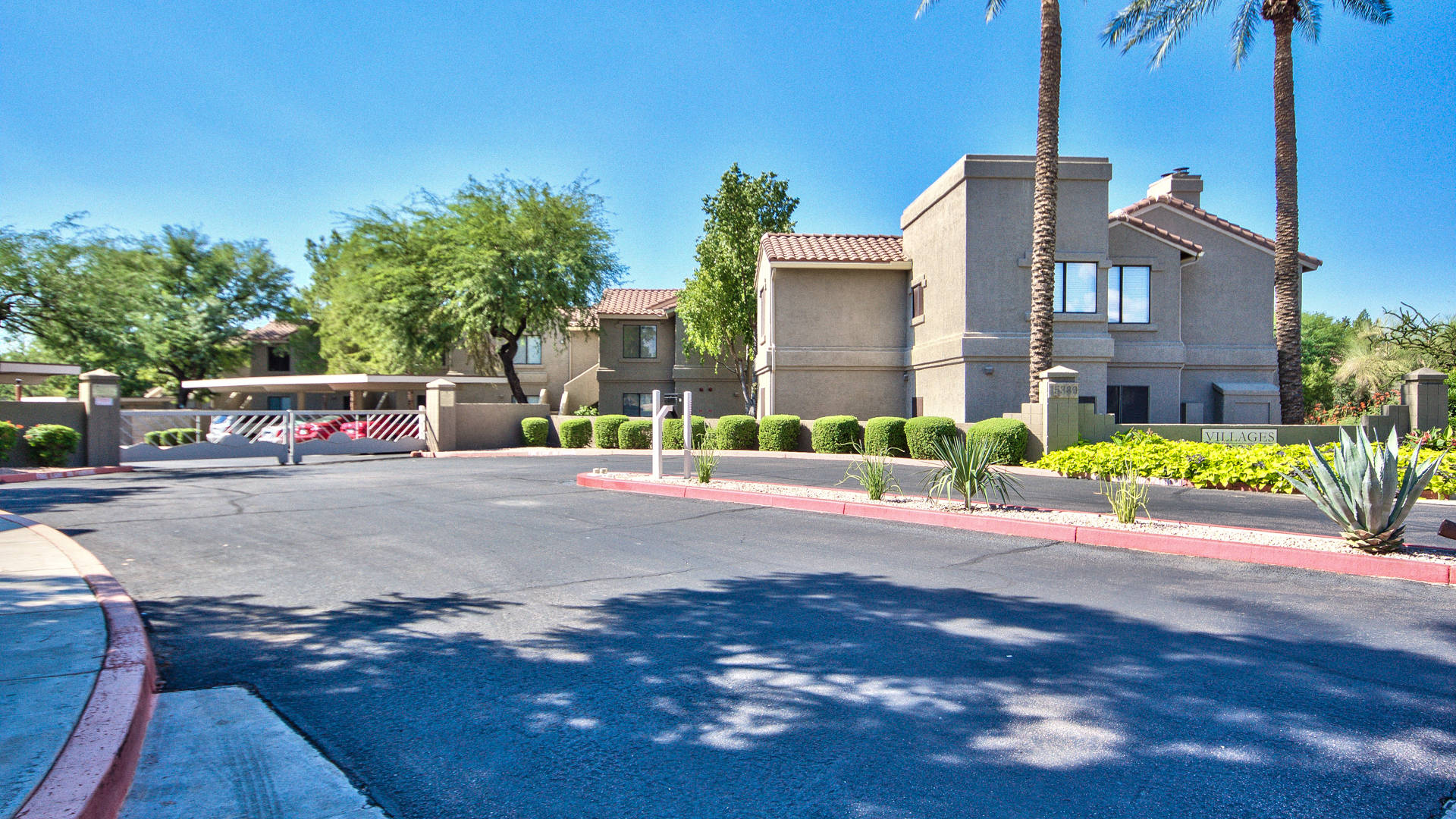 2 bedroom 2 bath den Villages North Condominium