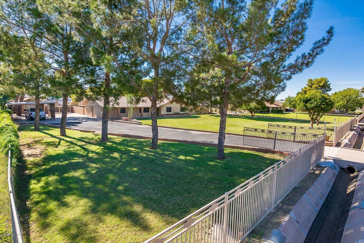 1 Acre Horse Property for Sale in Glendale Glendale H