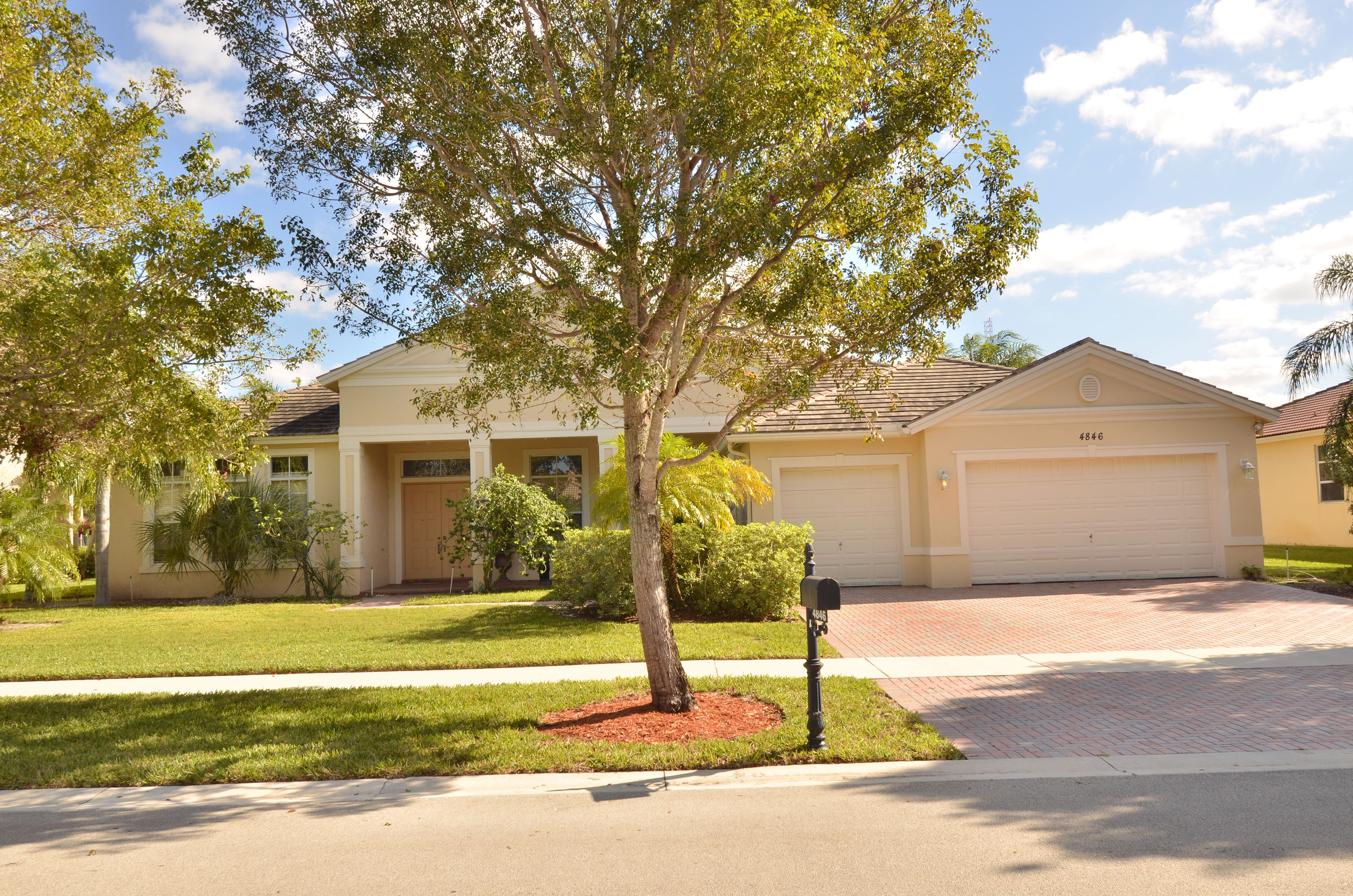 Sold! Hibbs Grove in Cooper City, FL