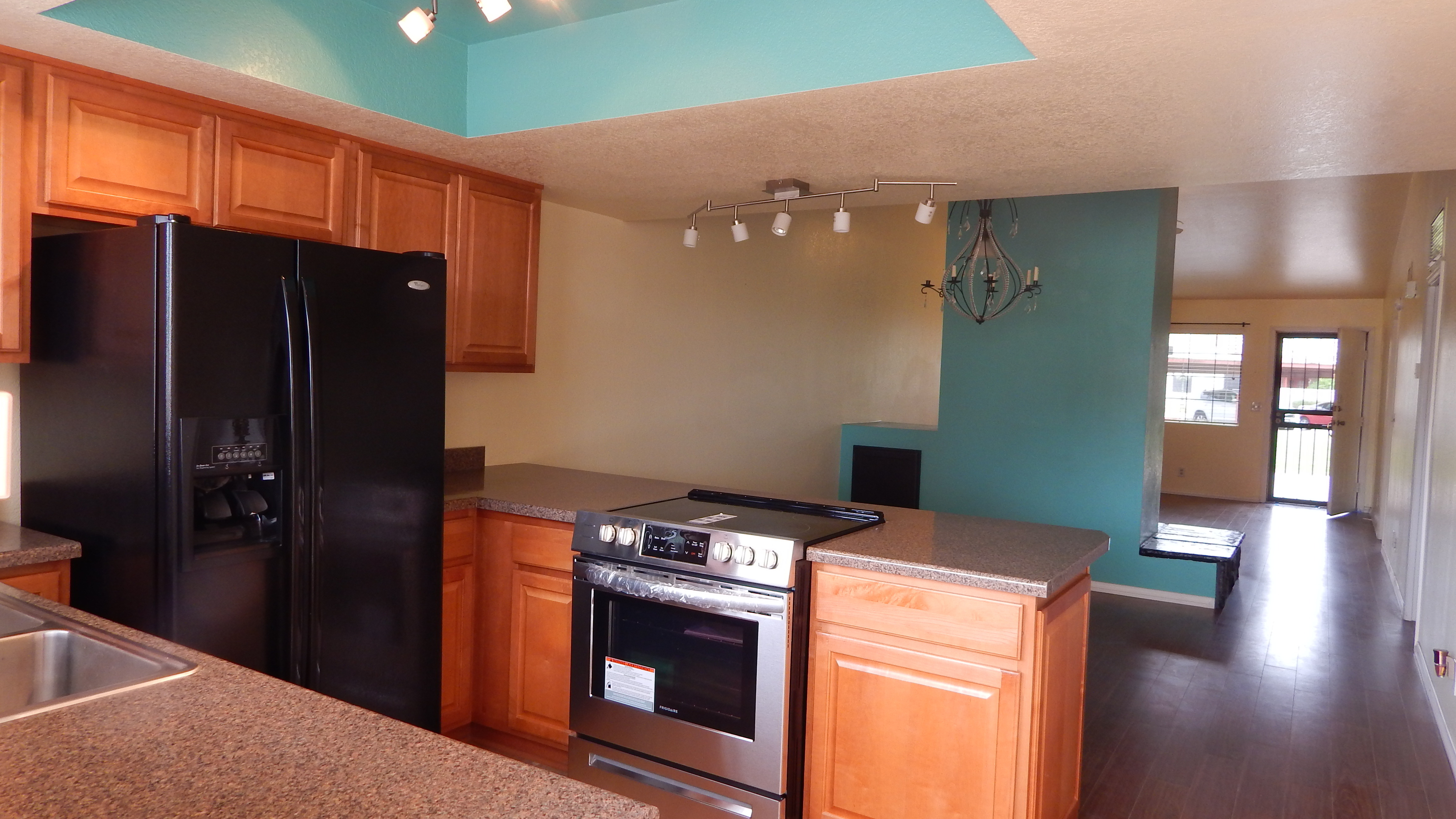 New Listing in Mistwood Condominiums, Dwight Park Neigh