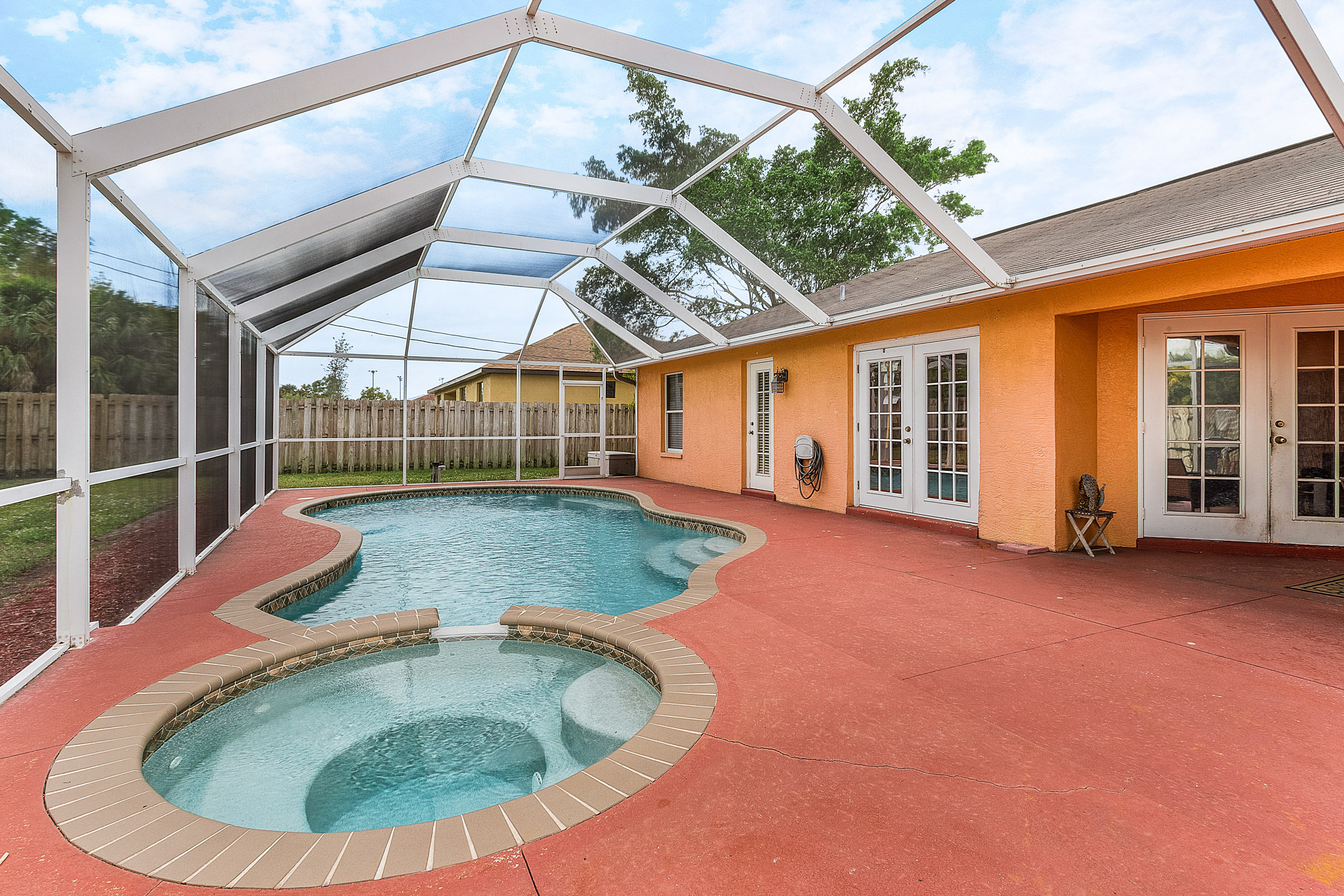 Heated POOL Home for sale in Cape Coral FL 33904