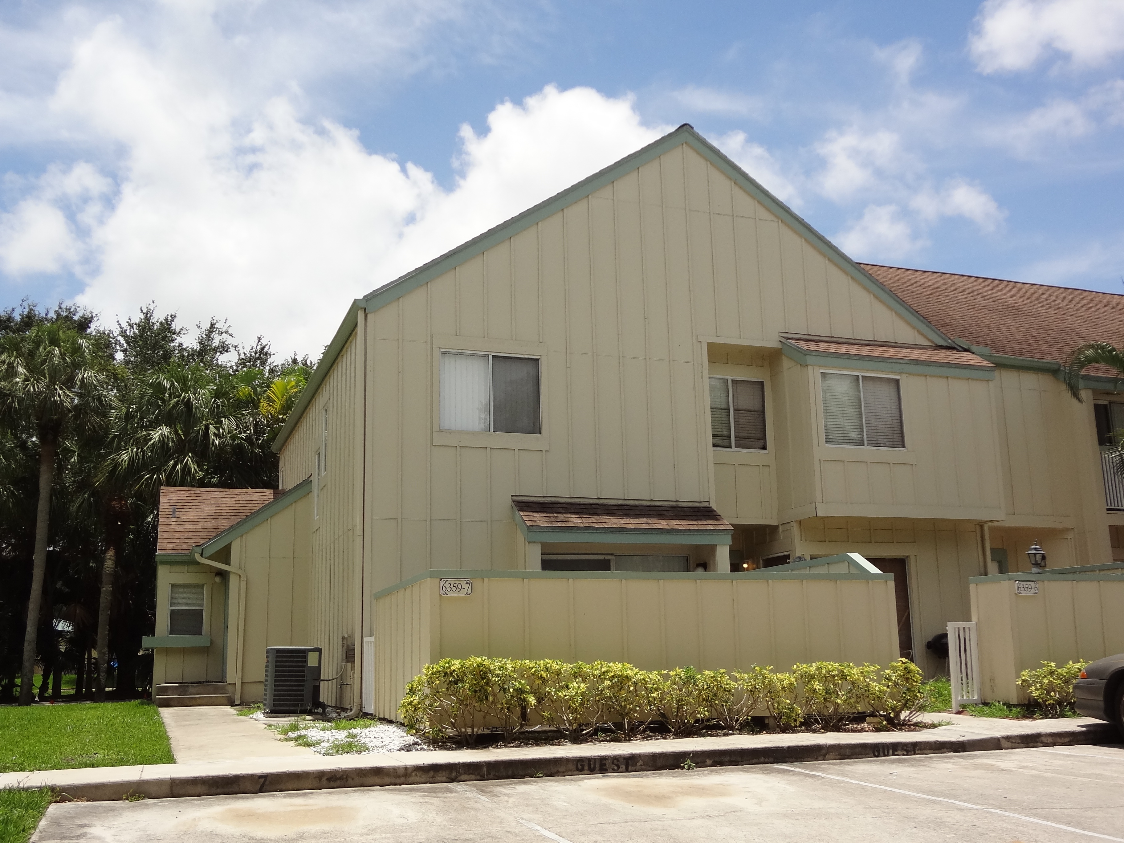 4 BEST AFFORDABLE Jupiter FL Boating Communities