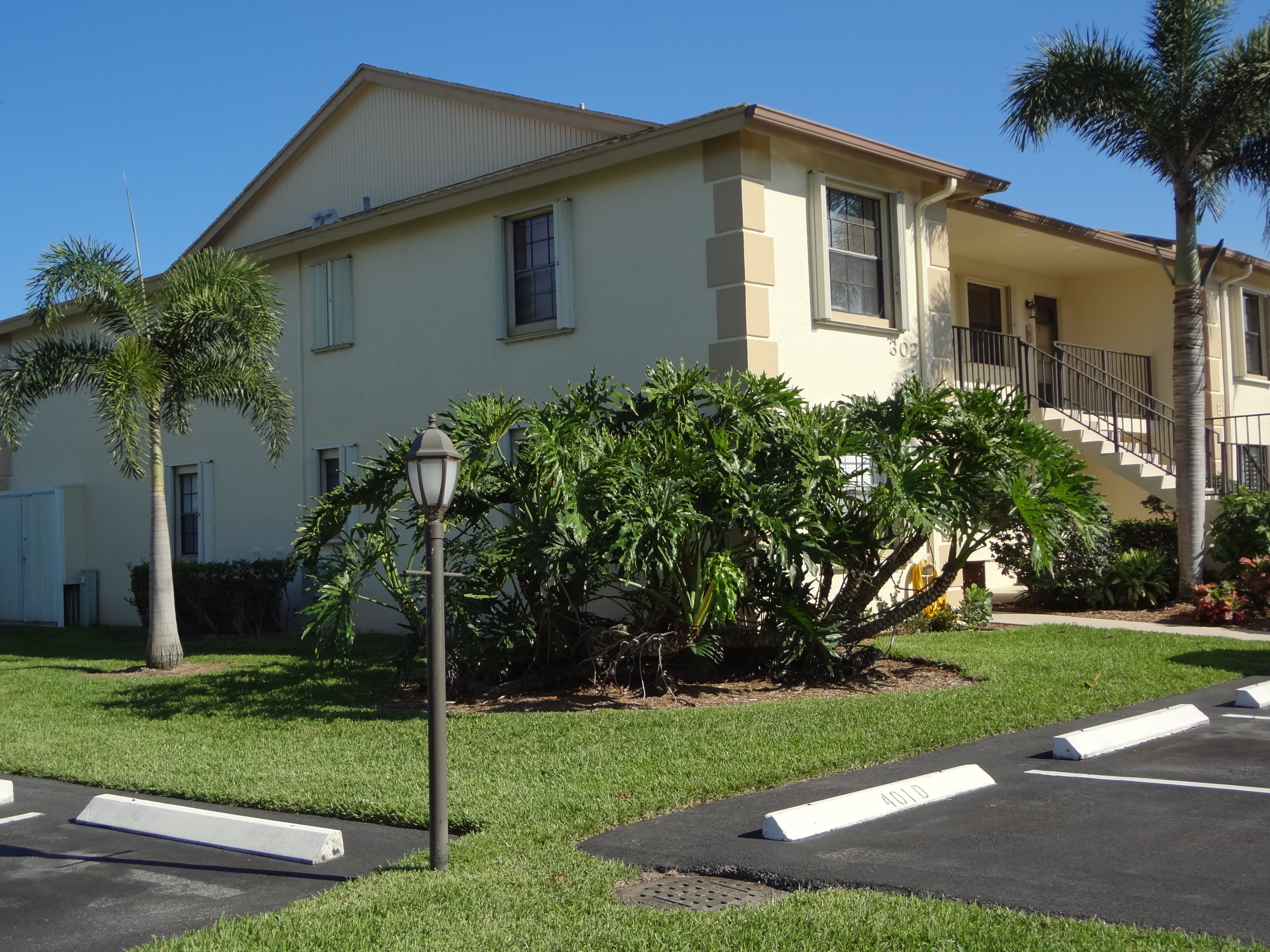 Indian Creek Golf Club of Jupiter Florida HOMES & CON