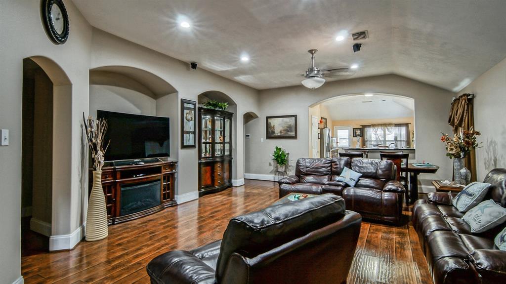 Homes for Sale in Katy 22207 Bellow Glen Dr., Katy, TX