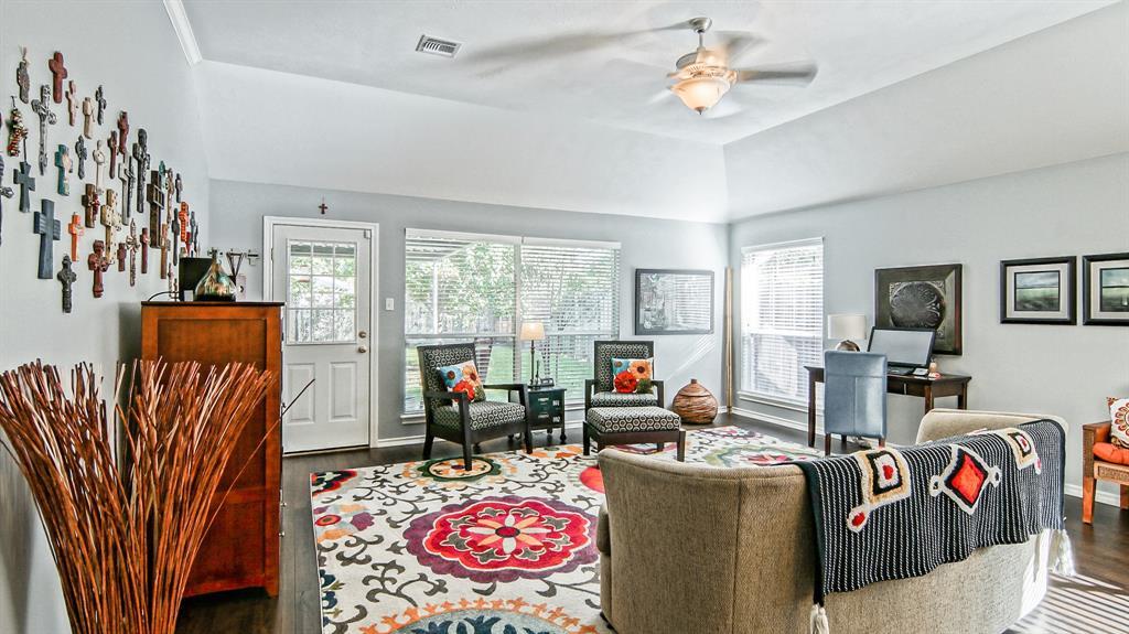 Homes for Sale in Conroe 439 Oak Chase Dr., Conroe, TX