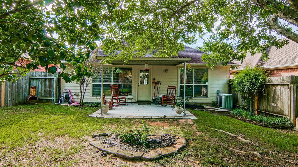 Homes for Sale in Conroe 439 Oak Chase Dr., Conroe, TX