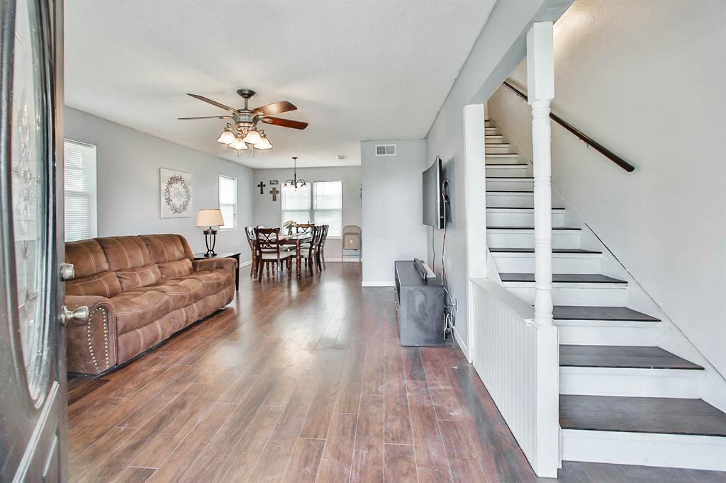 Homes for Sale in Dayton 6980 County Rd. 605 Dayton, T