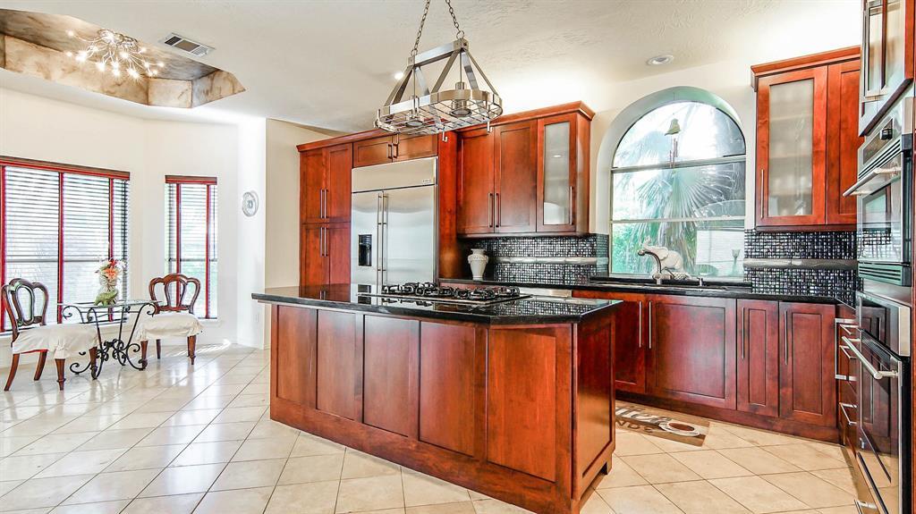 Homes for Sale in Kemah 205 Lago Vista St., Kemah, TX