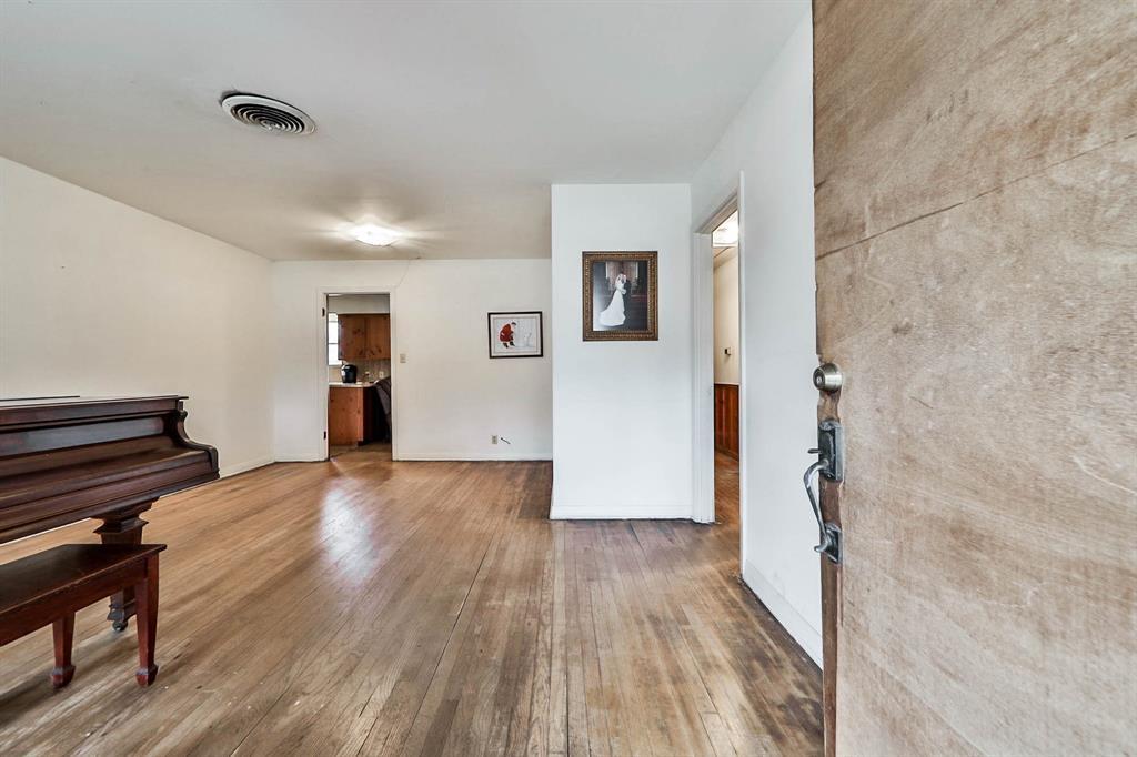 Homes for Sale in Houston 5026 Hialeah Dr., Houston, T