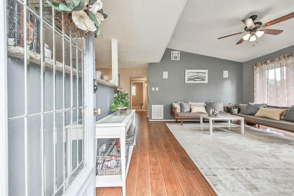 Homes for Sale in Houston 4110 Marlborough Dr., Housto