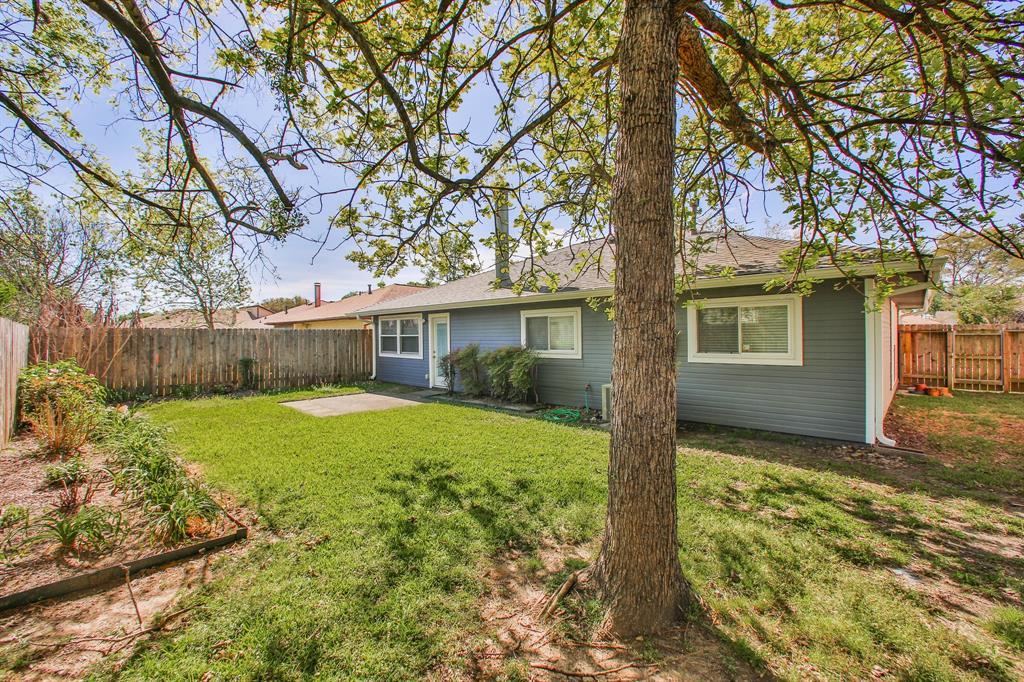 Homes for Sale in Houston 15418 Wildwood Glen Dr., Hou