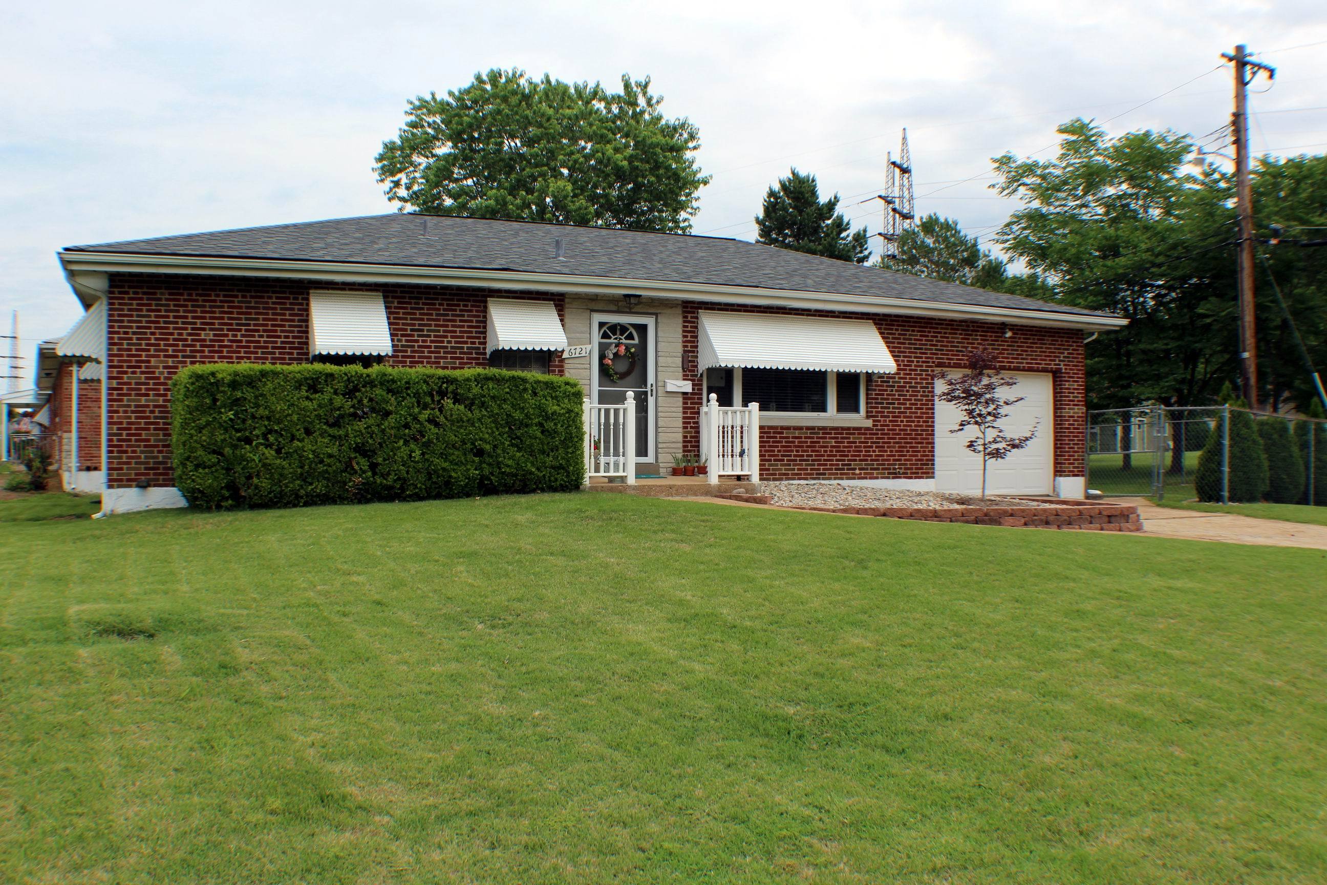 Another Listing SOLD in St Louis August 25, 2017