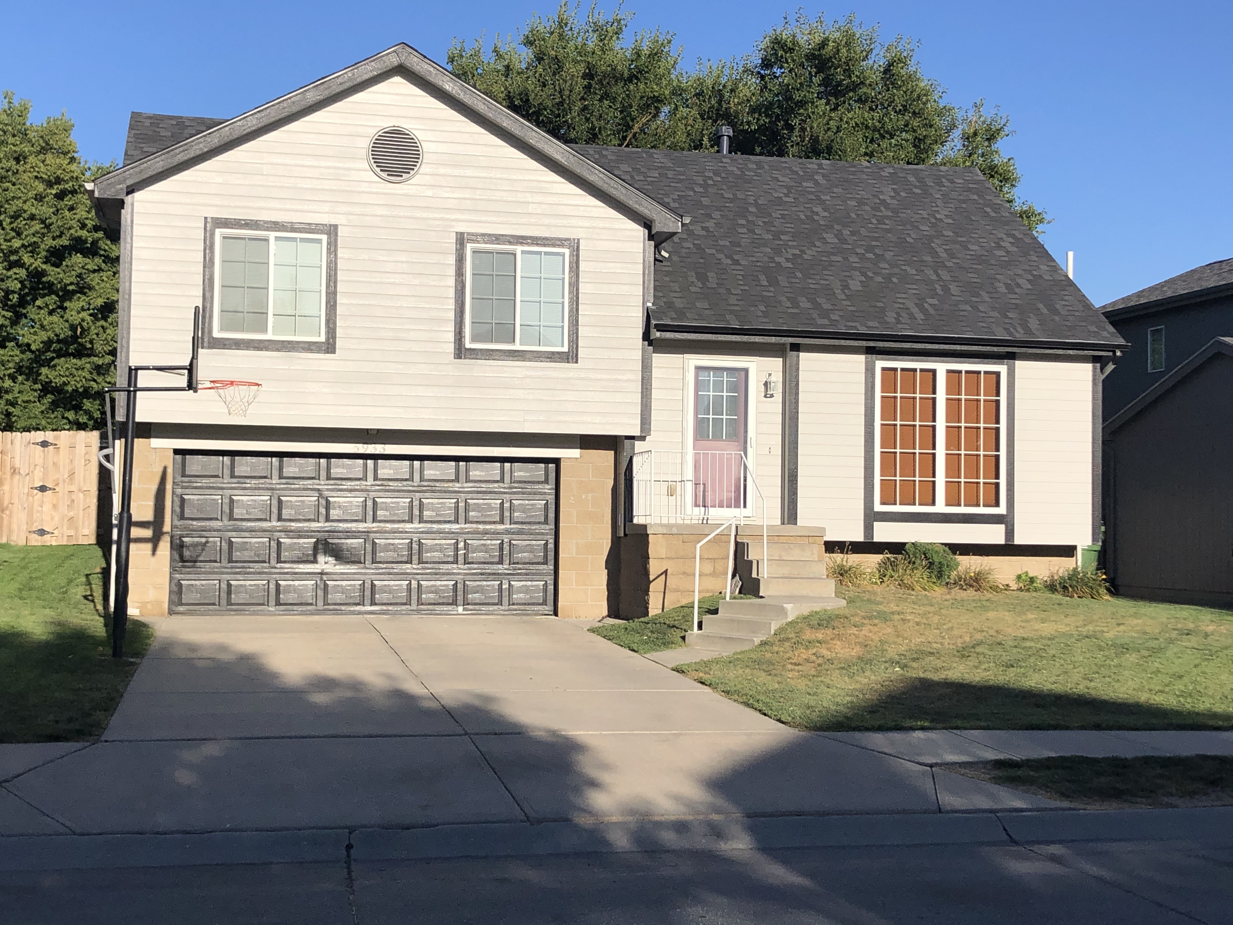 NEW LISTING! Beautiful Omaha Home for Sale in Coyote Ru