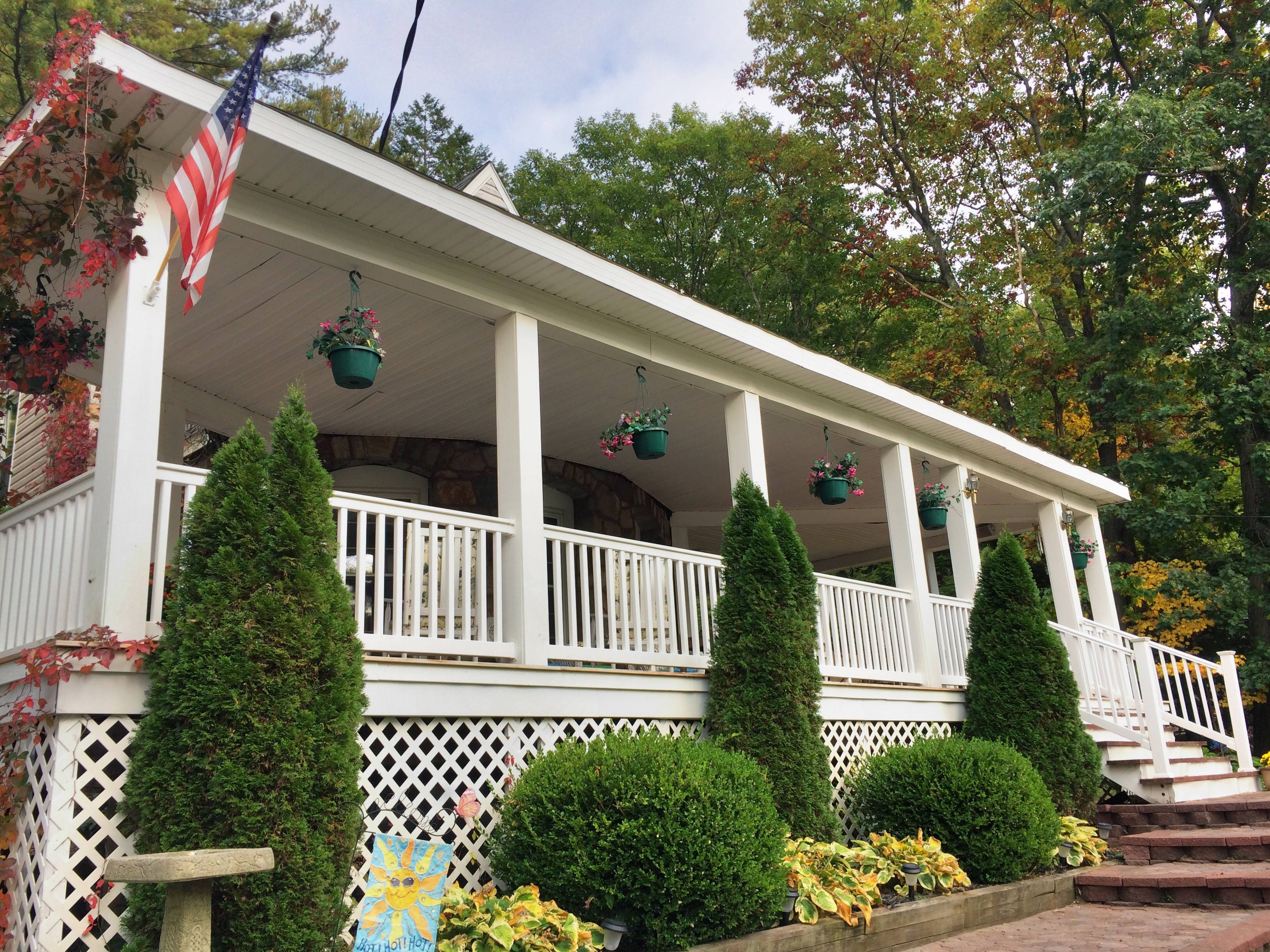 196 Oakland Valley Road, Deer Park, New York