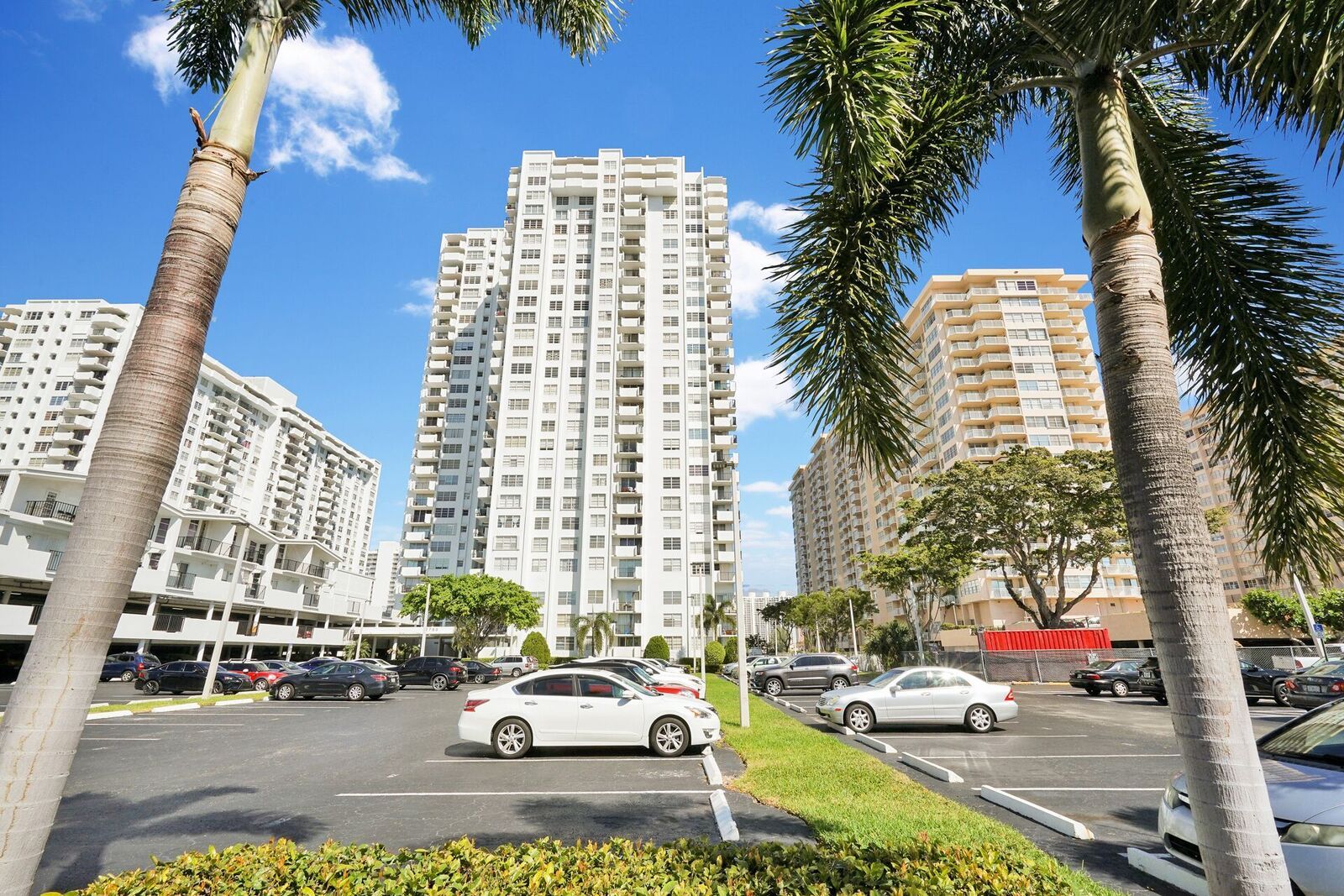 Estate sale at the Commodore Plaza Aventura Fl