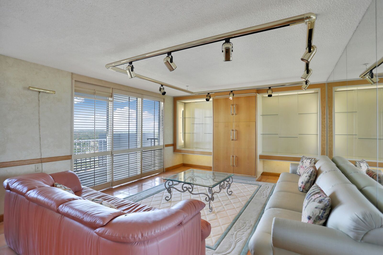 Estate sale at the Commodore Plaza Aventura Fl