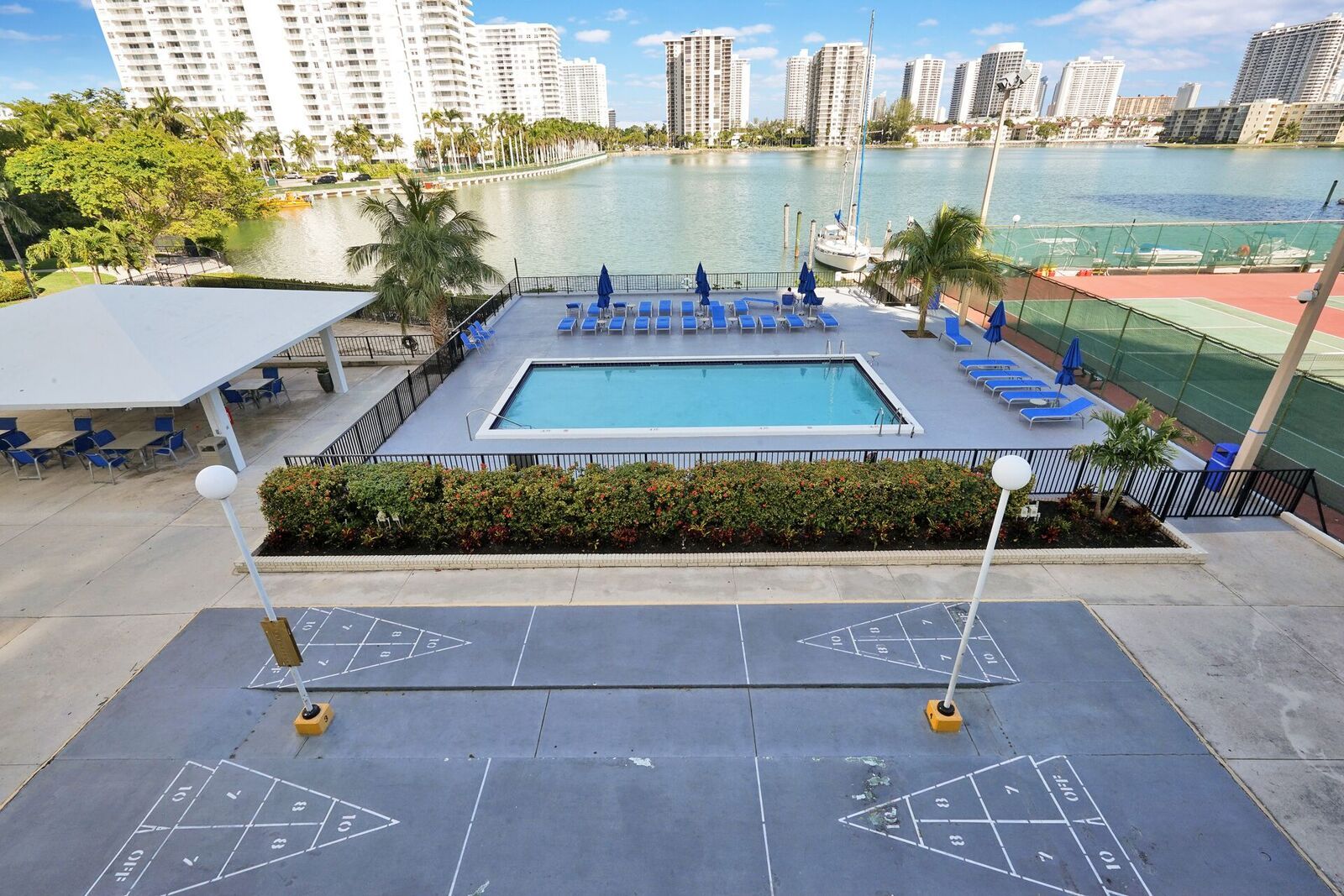 Estate sale at the Commodore Plaza Aventura Fl