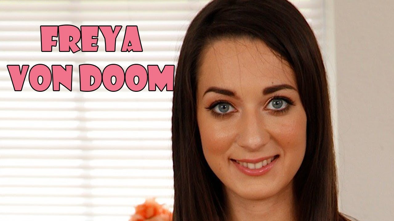 Freya Von Doom Bio, Career, Net Worth, Boyfriend, Family Background