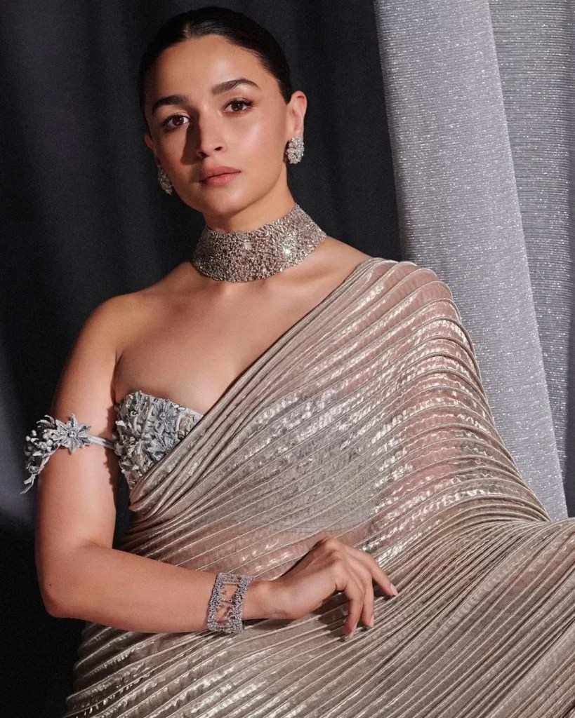 Alia Bhatt Age, Biography, Husband, Movies, Net Worth